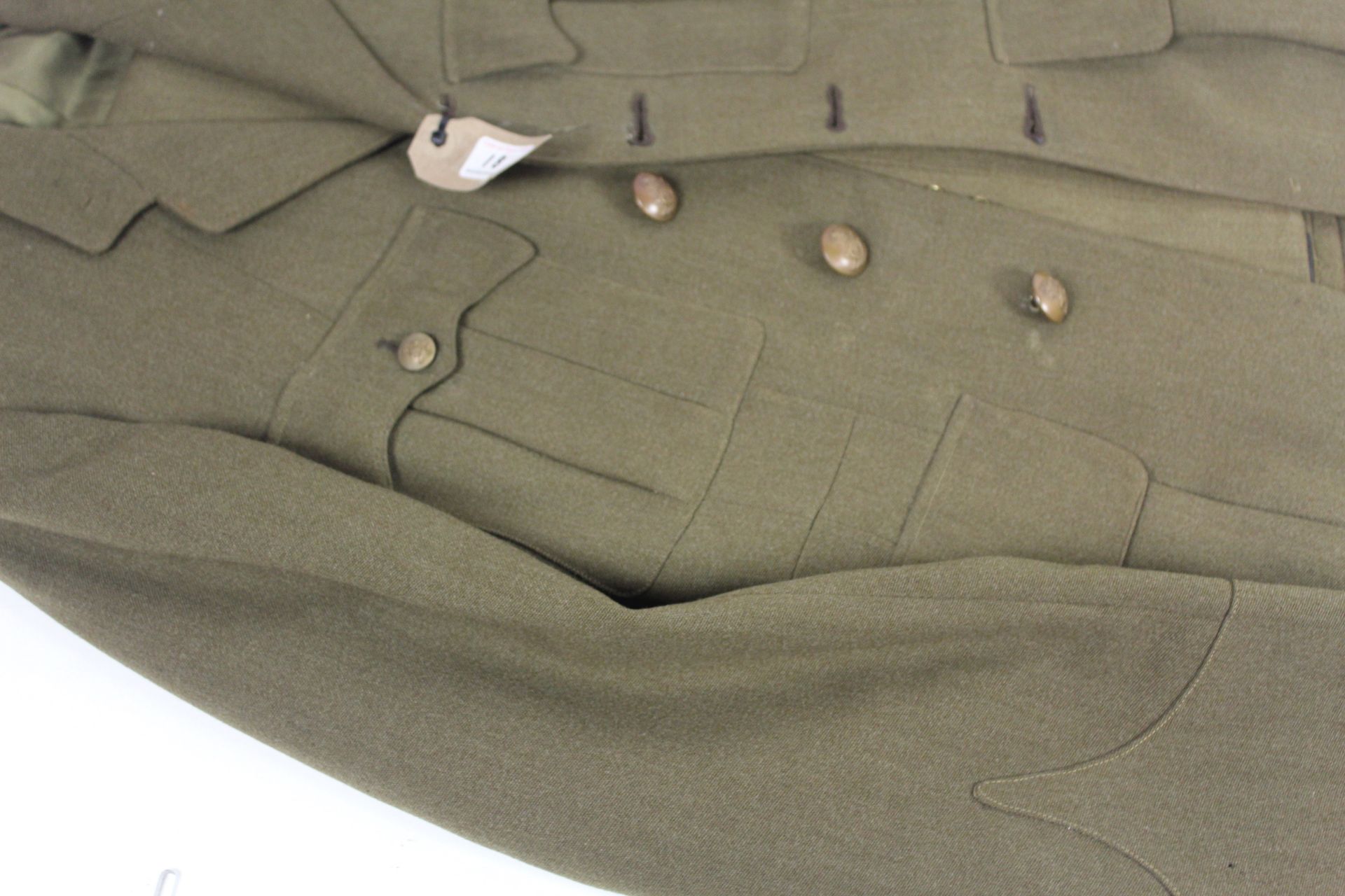 A WWII 1940 Patt battle dress blouse with R.A. Off - Image 17 of 32
