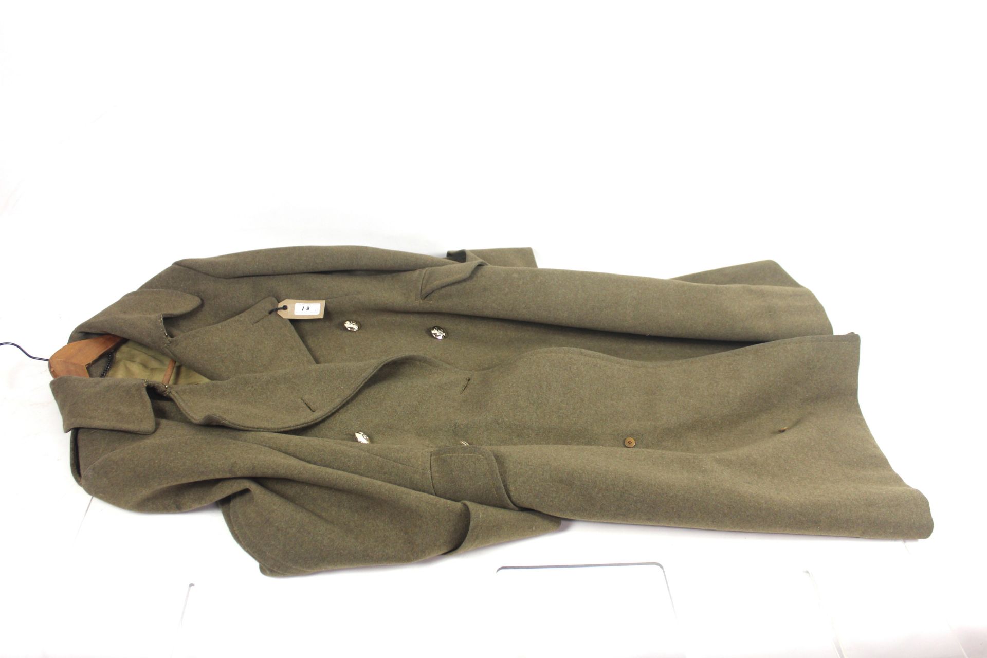 A WWII 1940 Patt battle dress blouse with R.A. Off - Image 2 of 32