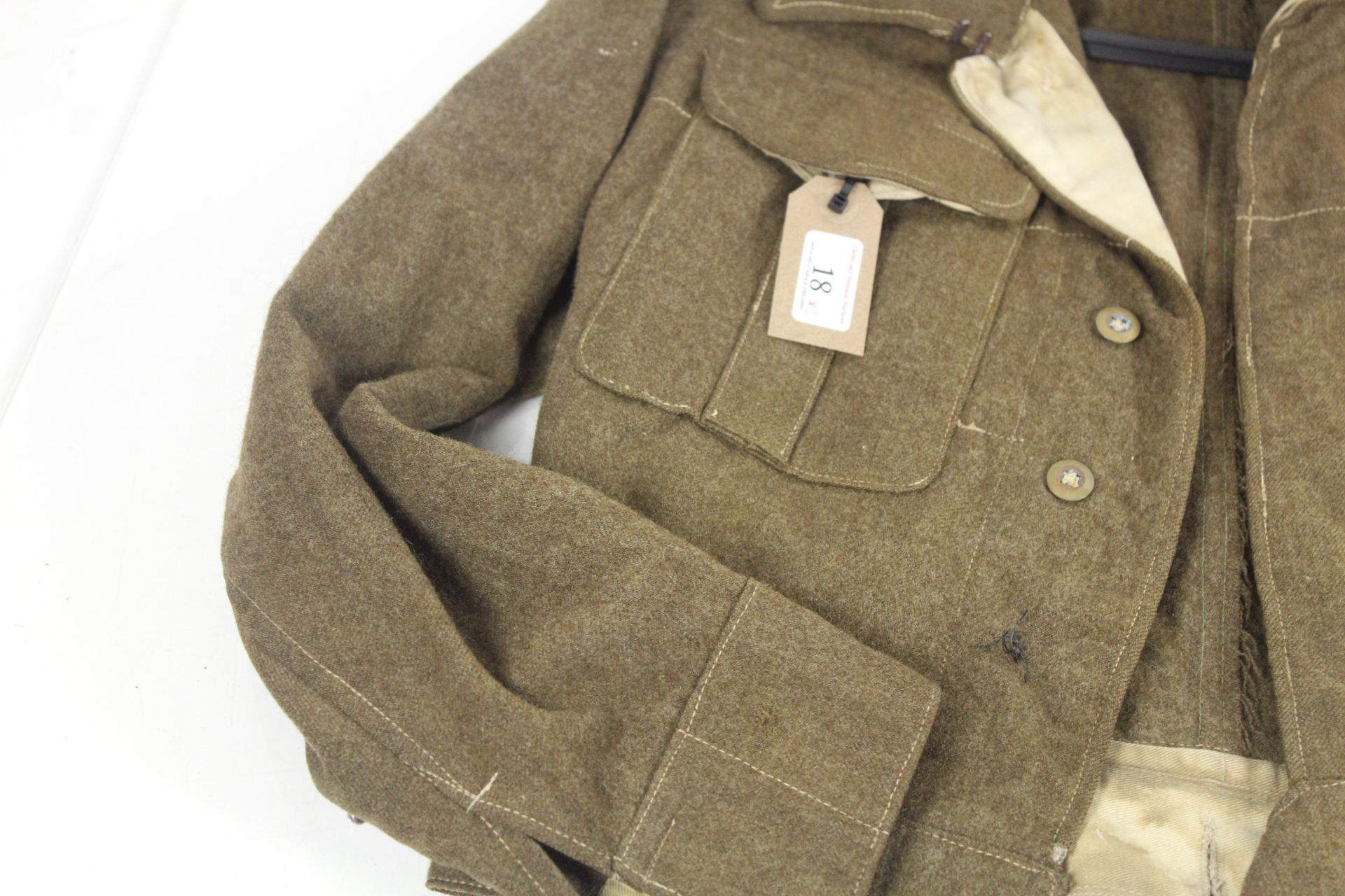 A WWII 1940 Patt battle dress blouse with R.A. Off - Image 25 of 32