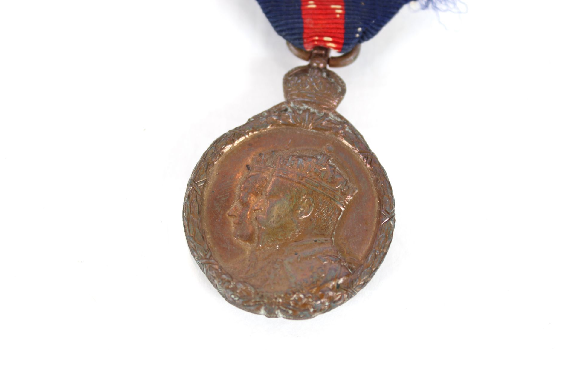 An ERVII 1902 Coronation medal (bronze version) - Image 2 of 5