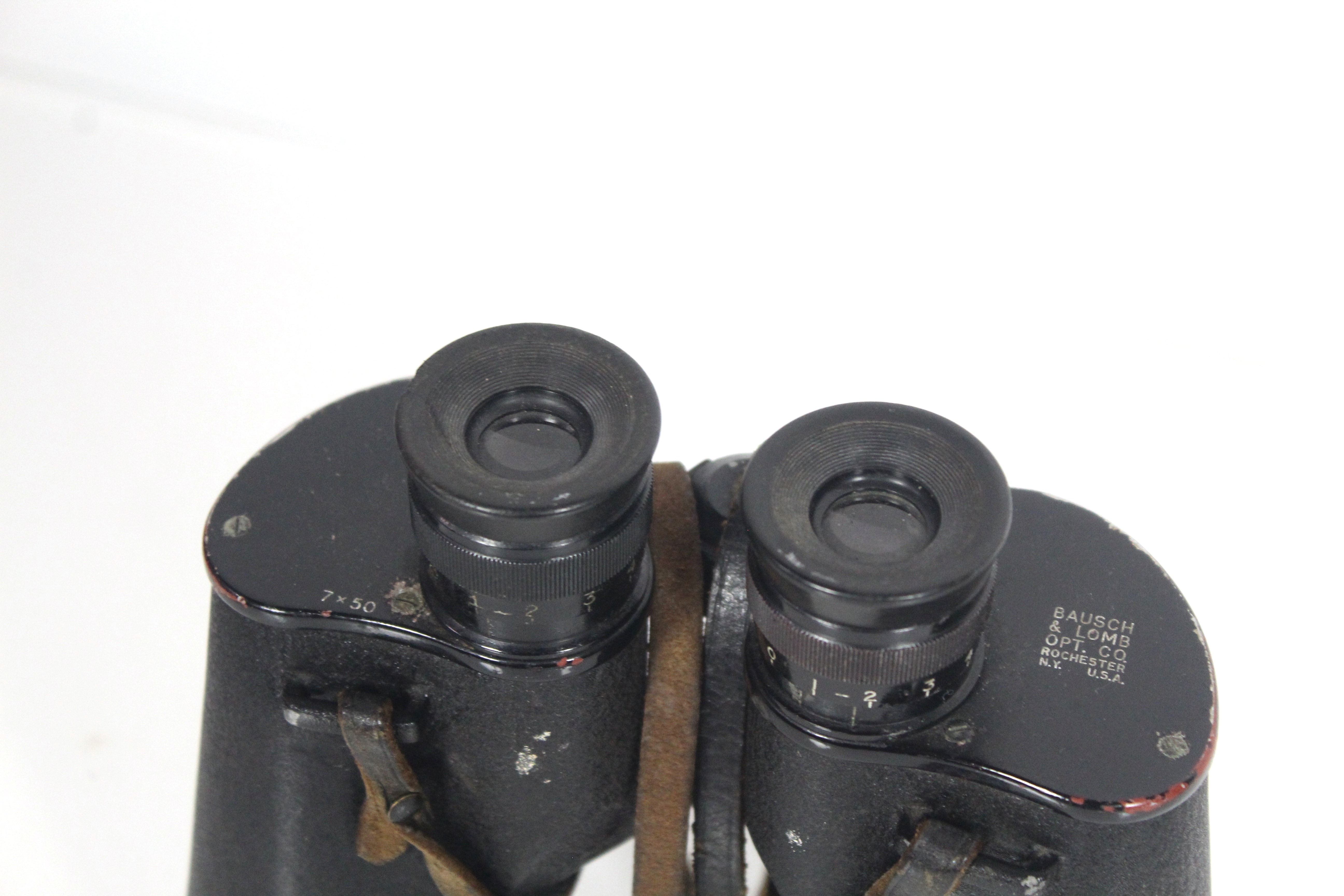 Two WWII era U.S.A. binoculars with a German pair - Image 3 of 19