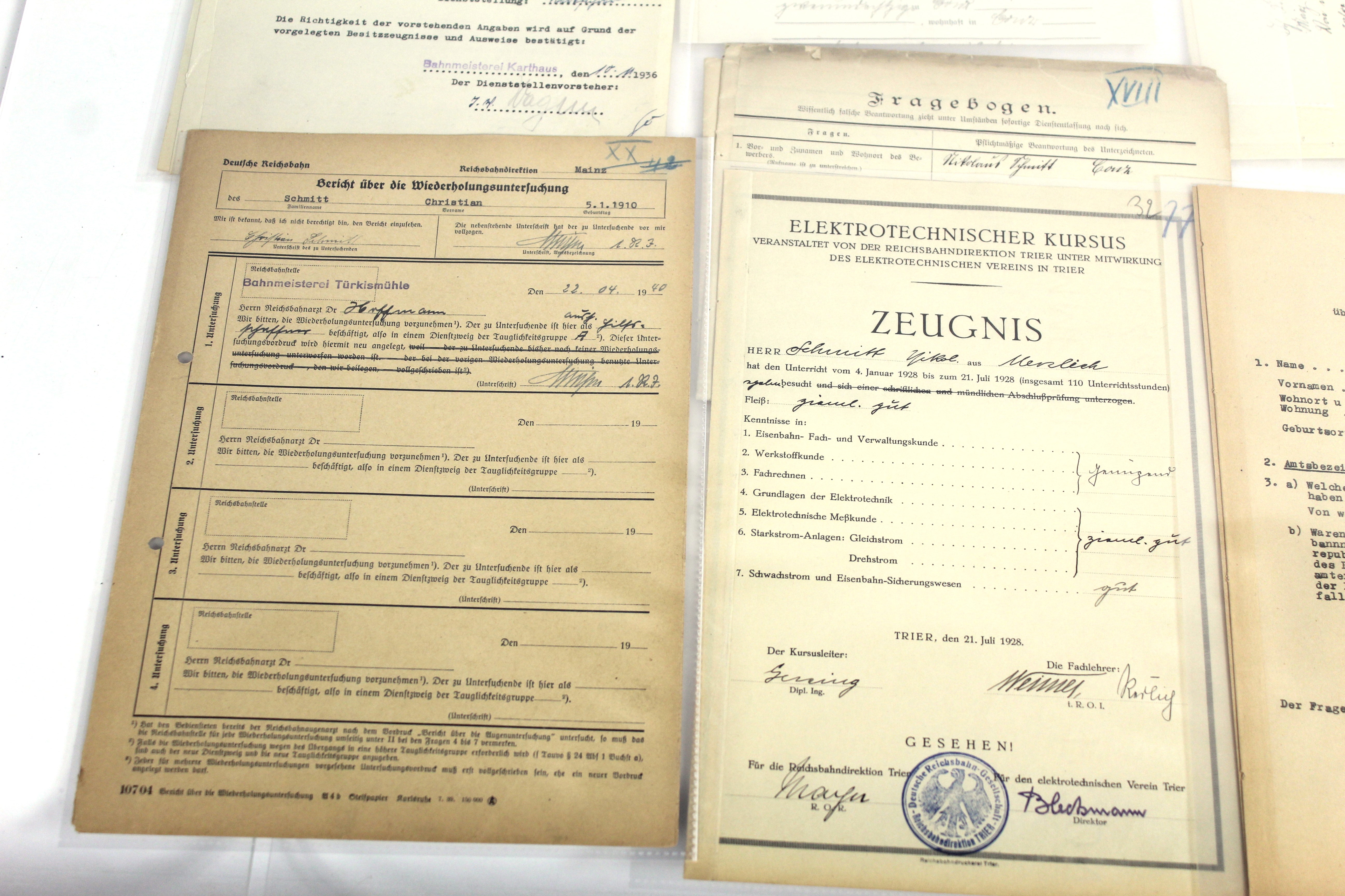 A WWII German collection of documents relating to - Image 2 of 5