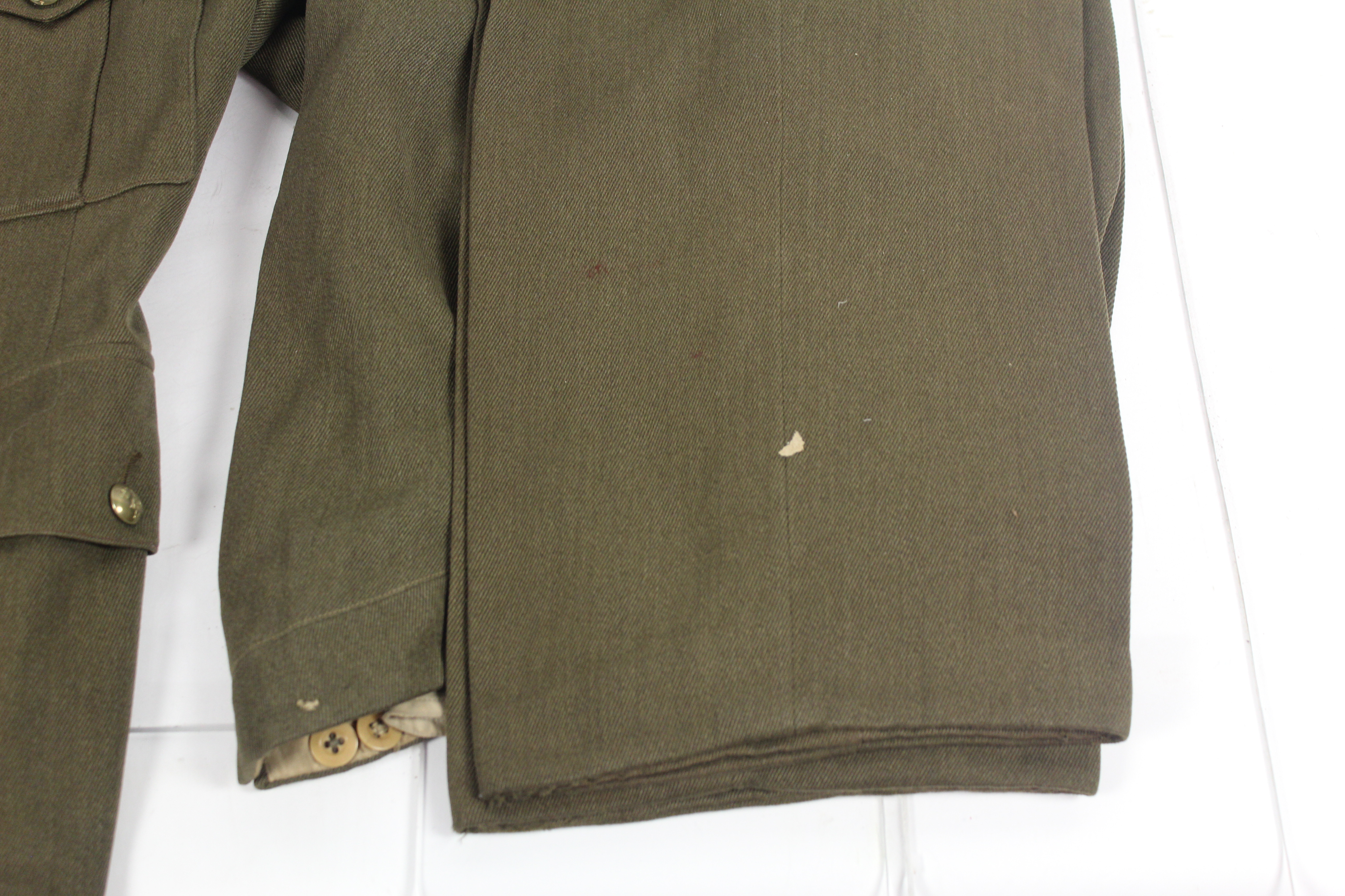 A WWII era Royal Artillery Officers uniform with D - Image 10 of 15