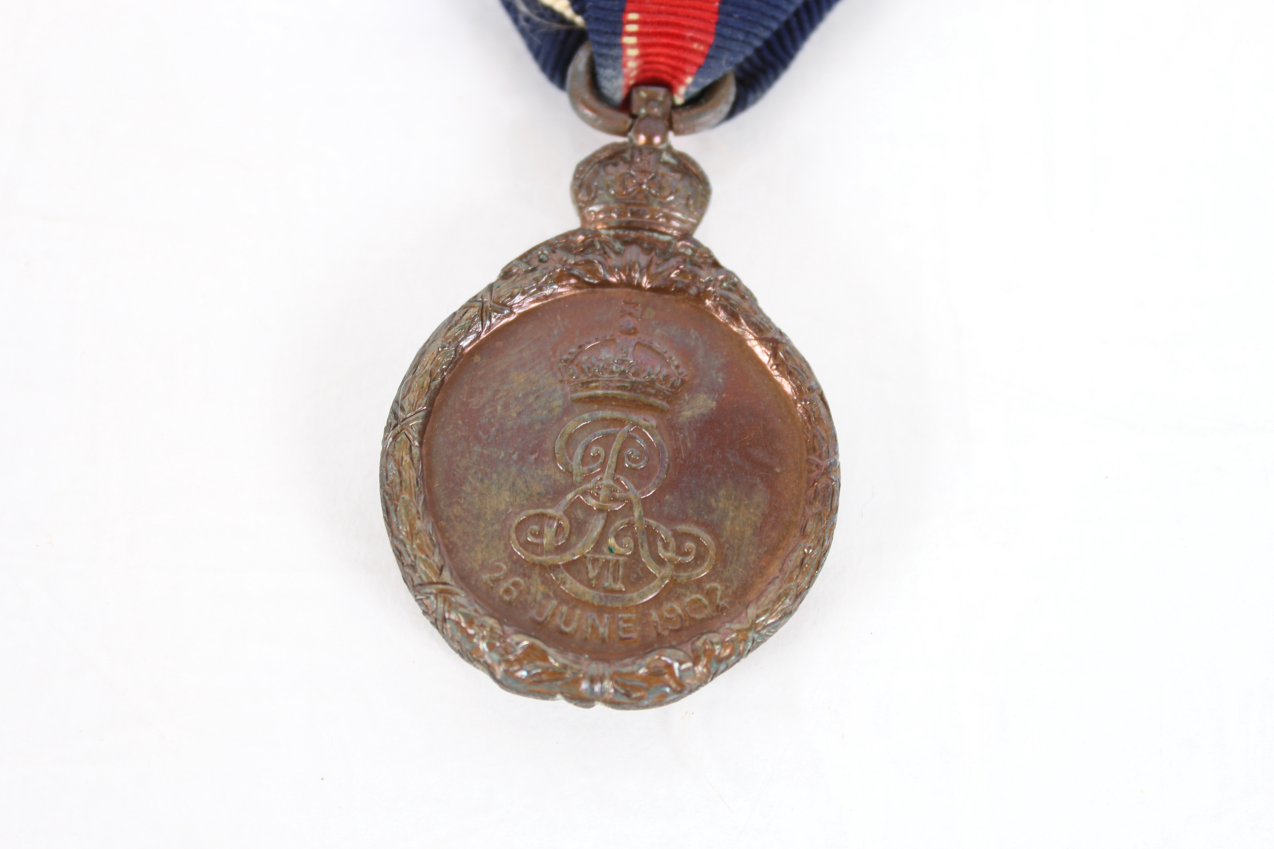 An ERVII 1902 Coronation medal (bronze version) - Image 4 of 5