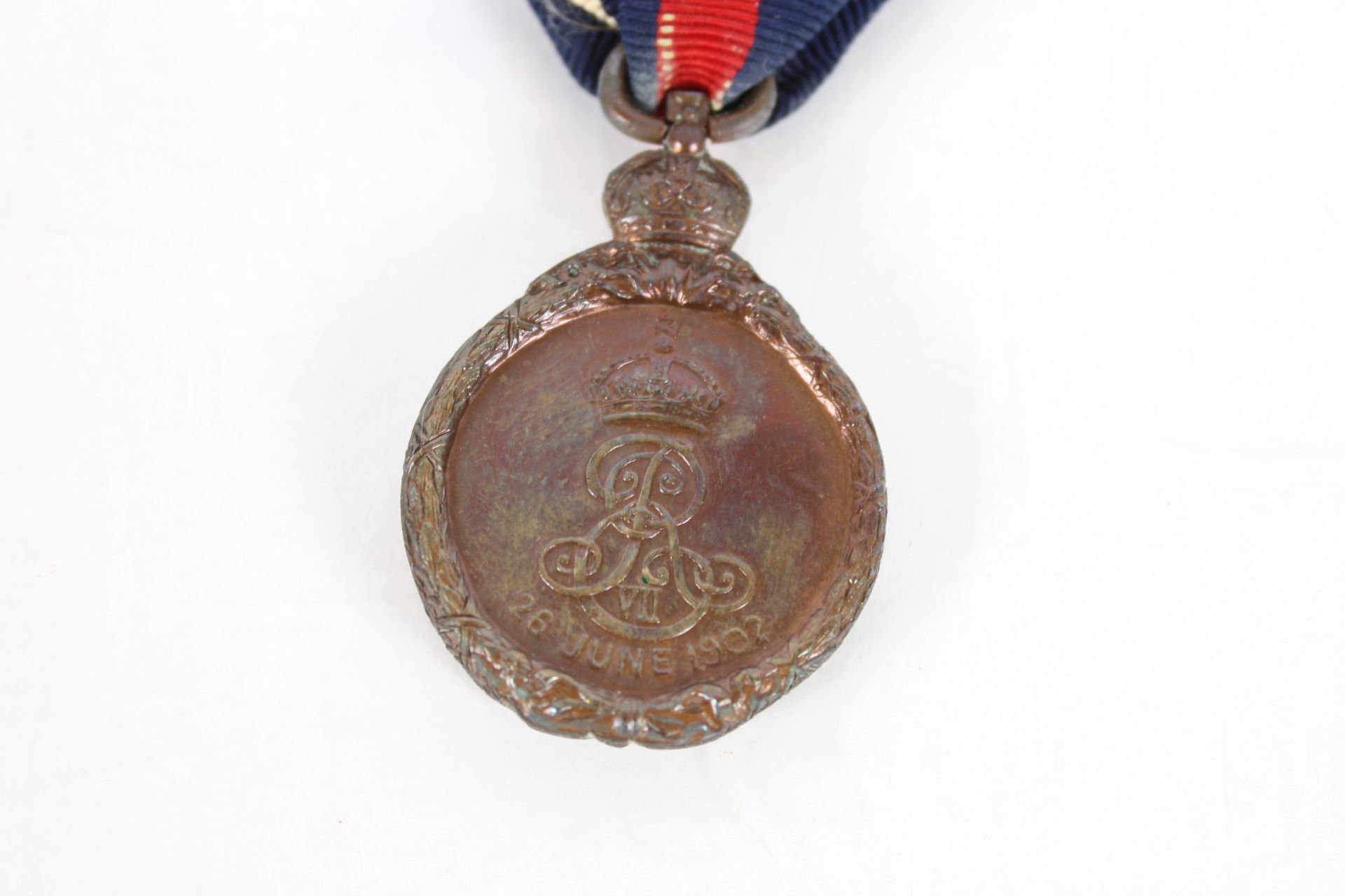 An ERVII 1902 Coronation medal (bronze version) - Image 4 of 5
