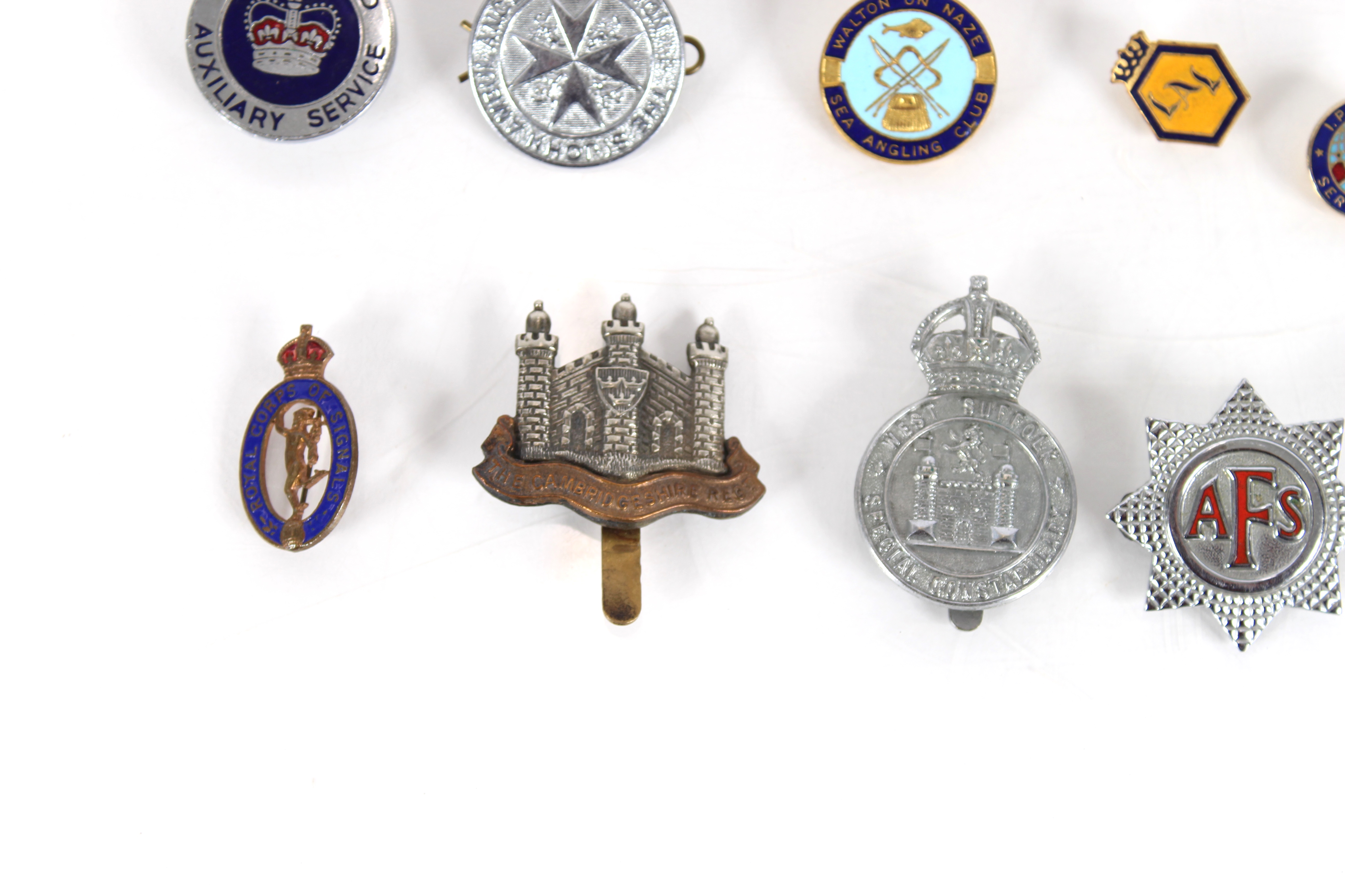 A collection of various badges and insignia includ - Image 2 of 5