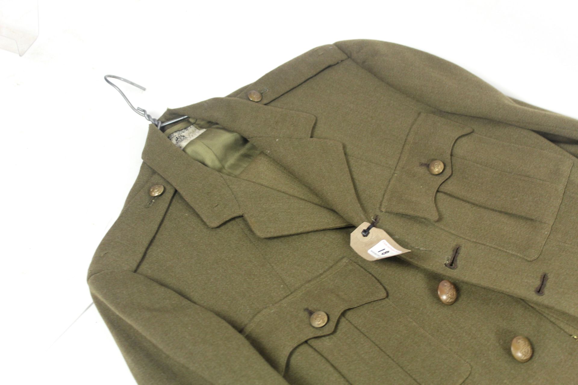 A WWII 1940 Patt battle dress blouse with R.A. Off - Image 14 of 32