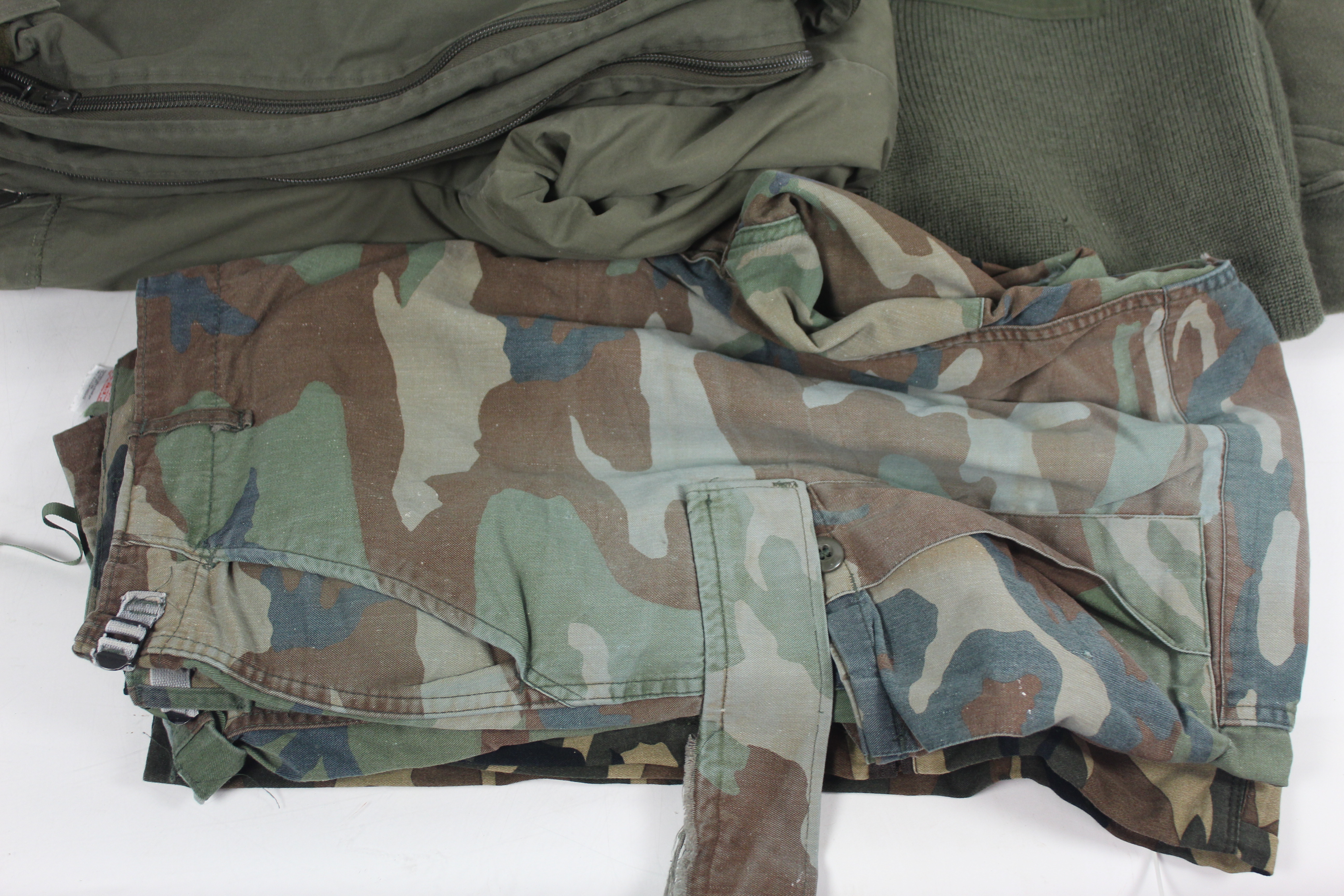 A quantity of various military style clothing - Image 2 of 4