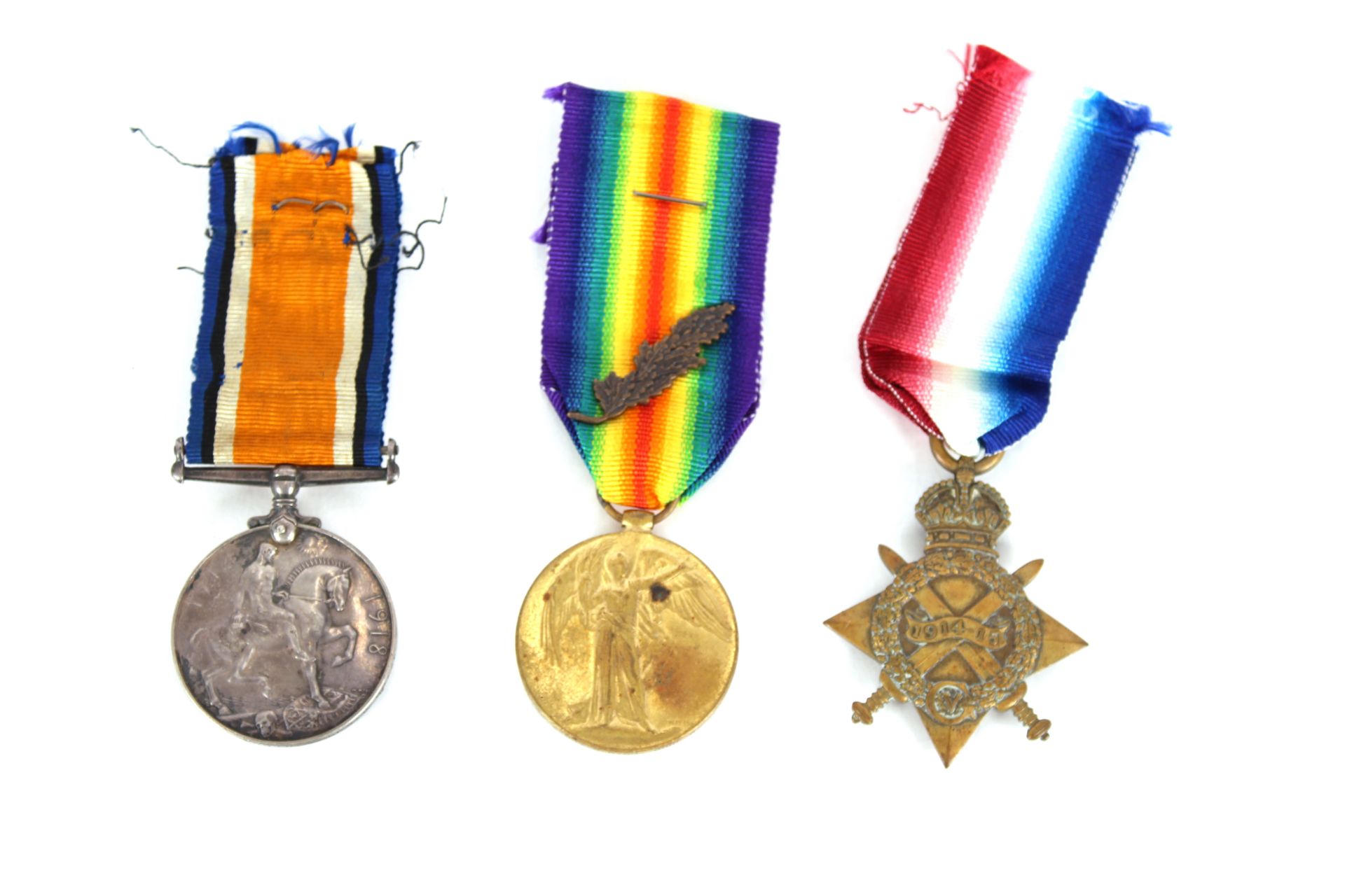 A WWI 1914/15 Star Trio with M.I.D. clasp to 13796