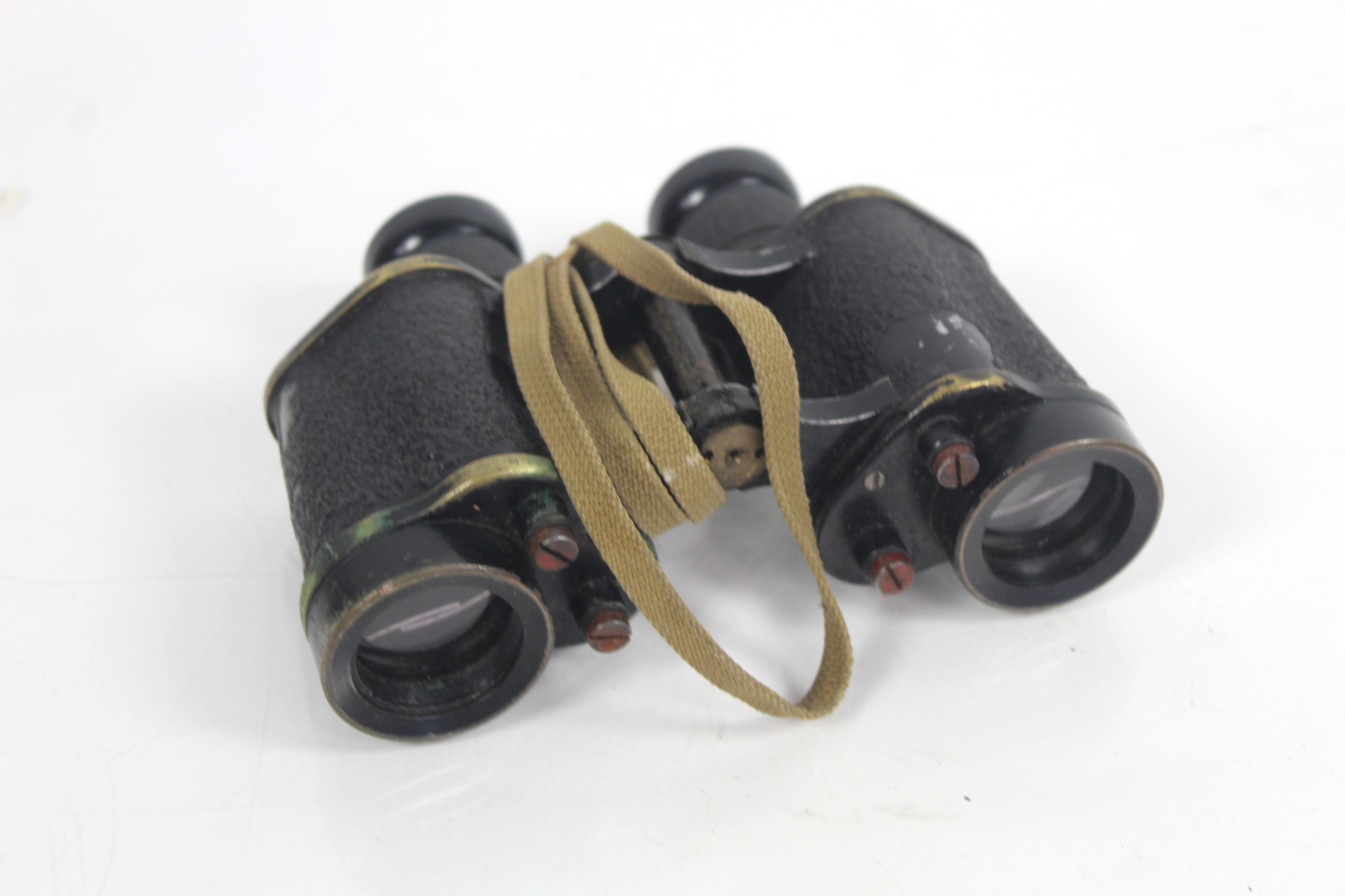 A WWII pair of A.M. marked binoculars dated 1943 w - Image 3 of 5