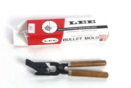 A Lee Double Cavity mold .358/158gr (Bullet), boxe
