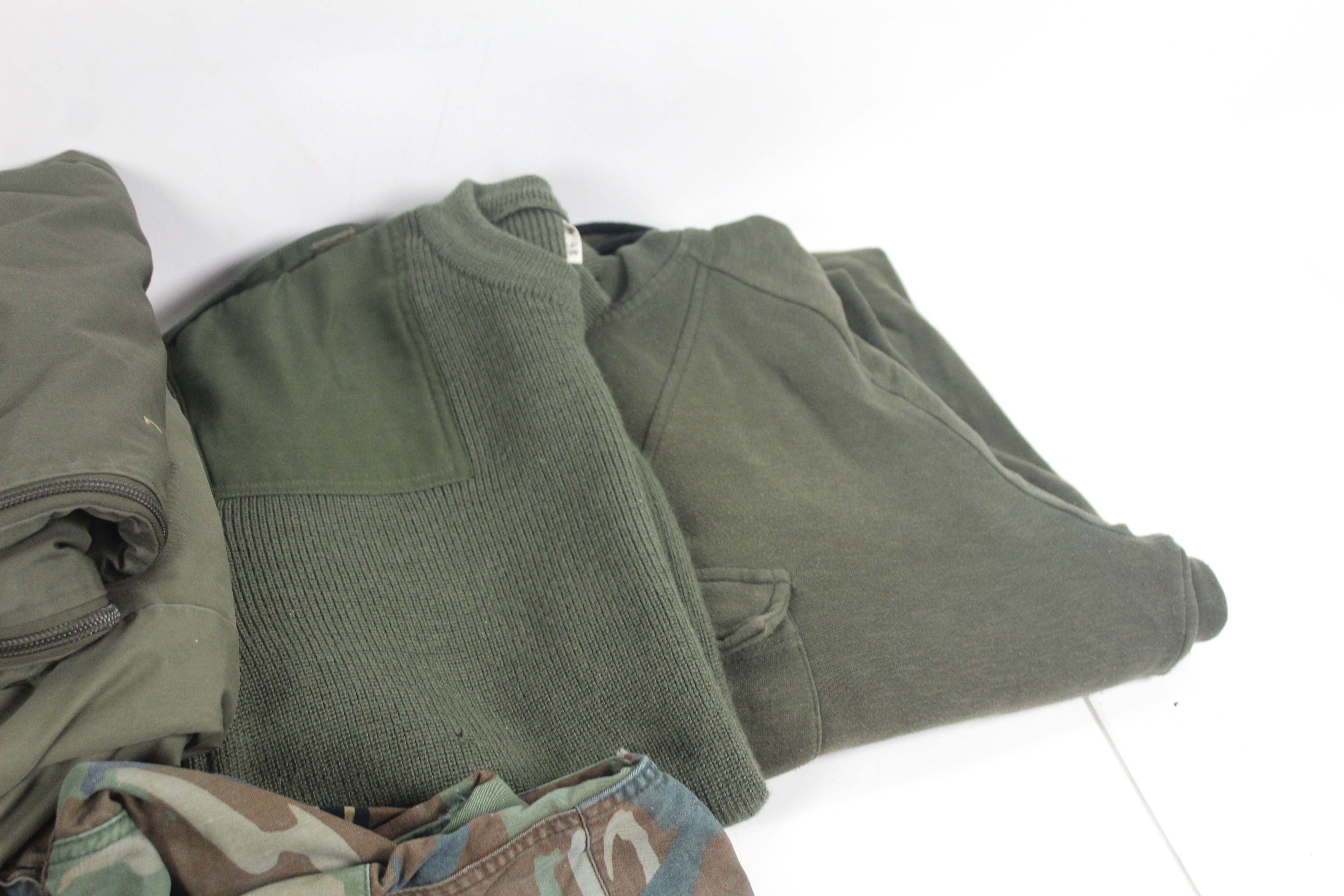 A quantity of various military style clothing - Image 4 of 4