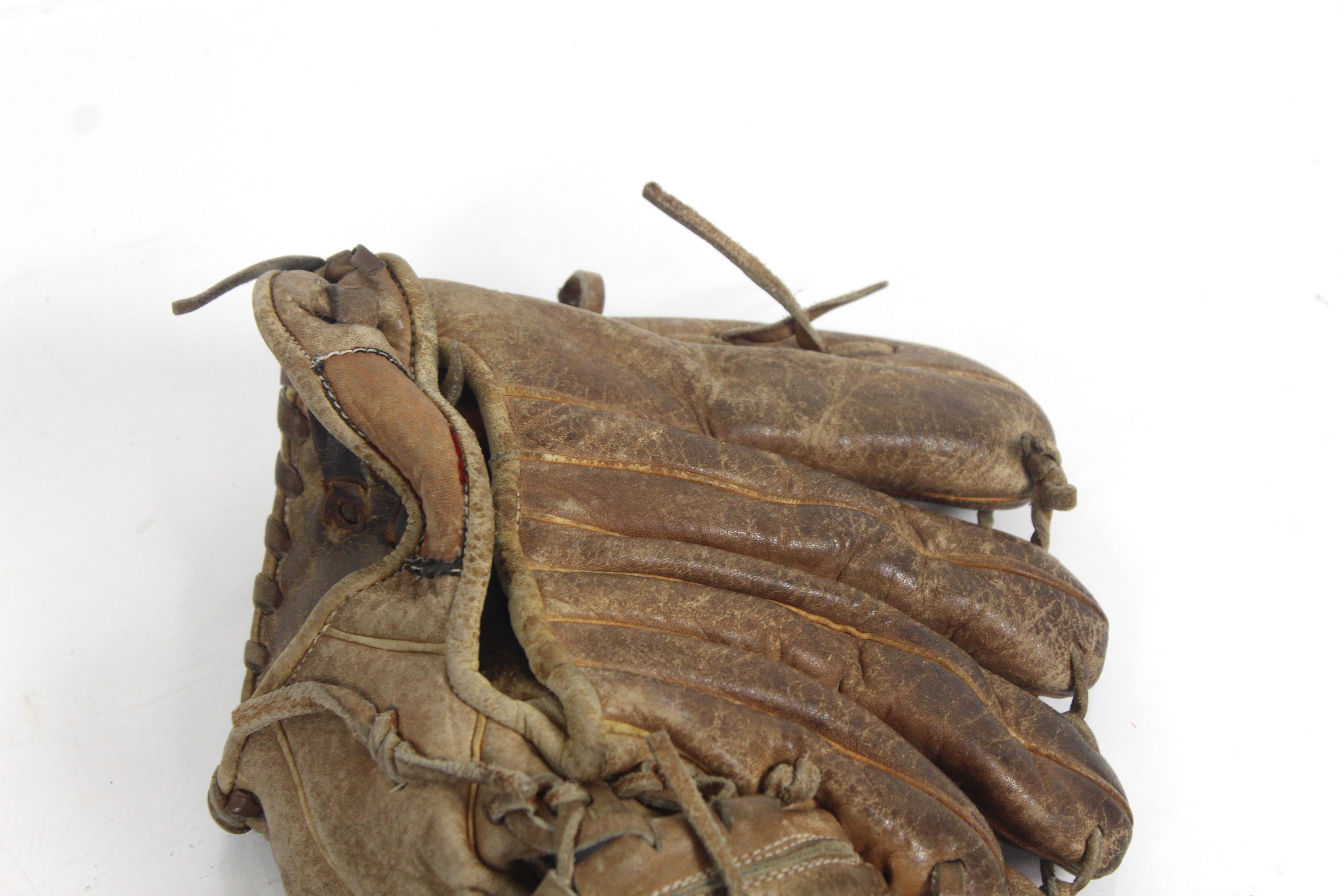 A U.S. vintage baseball "base mitt" reputedly from - Image 2 of 4