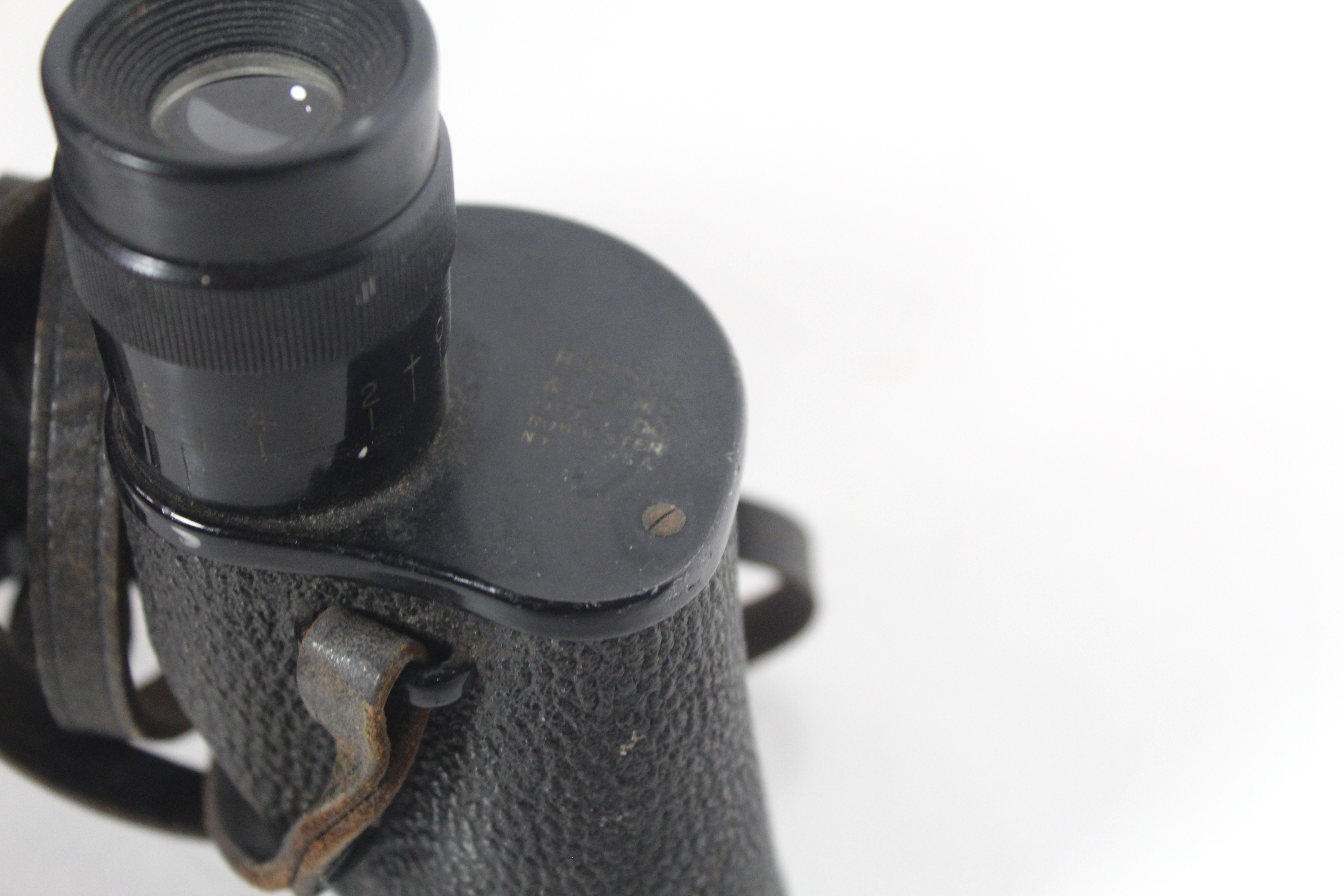 Two WWII era U.S.A. binoculars with a German pair - Image 11 of 19
