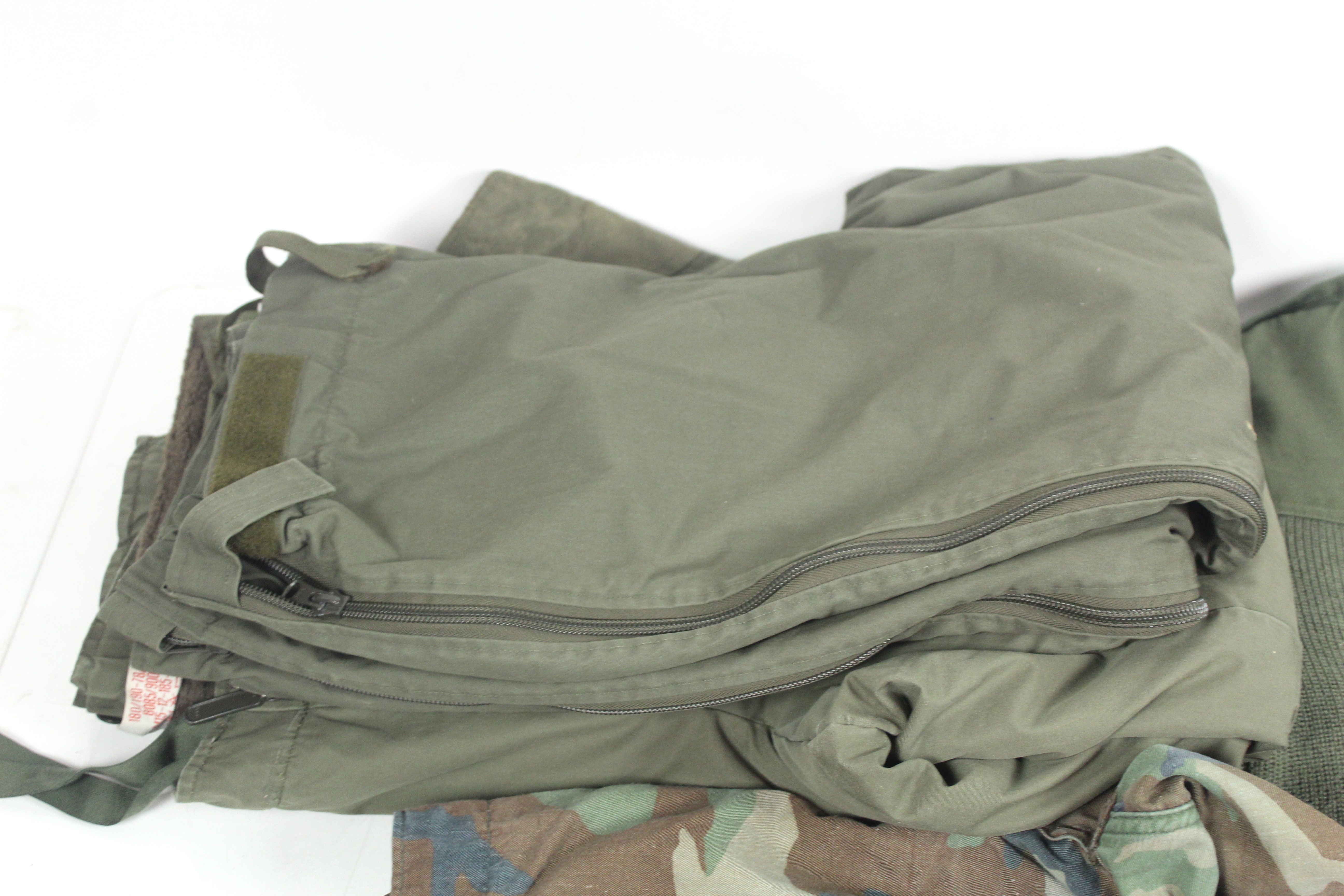 A quantity of various military style clothing - Image 3 of 4
