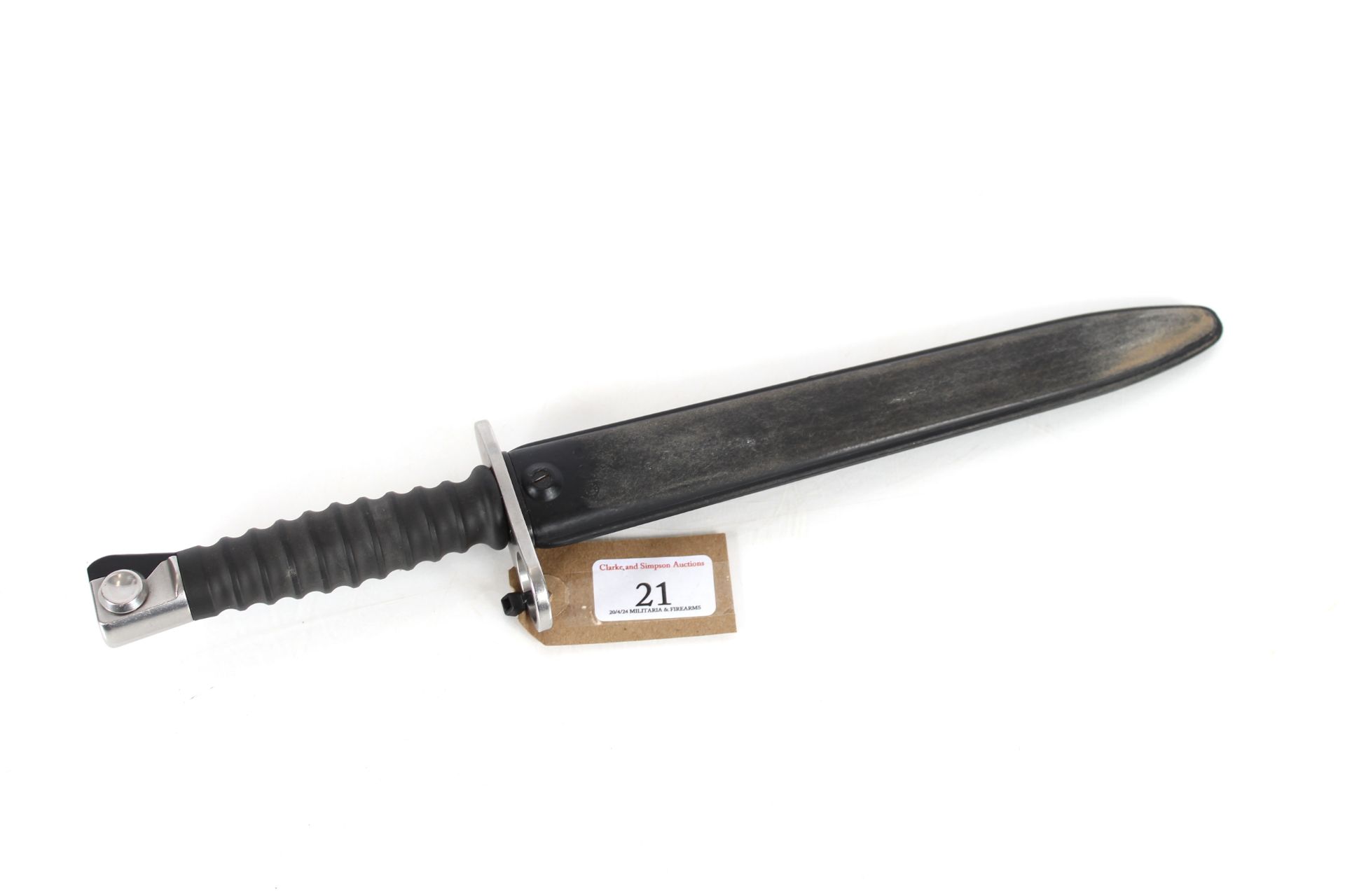 A Swiss Sig M1957 bayonet with scabbard - Image 9 of 9