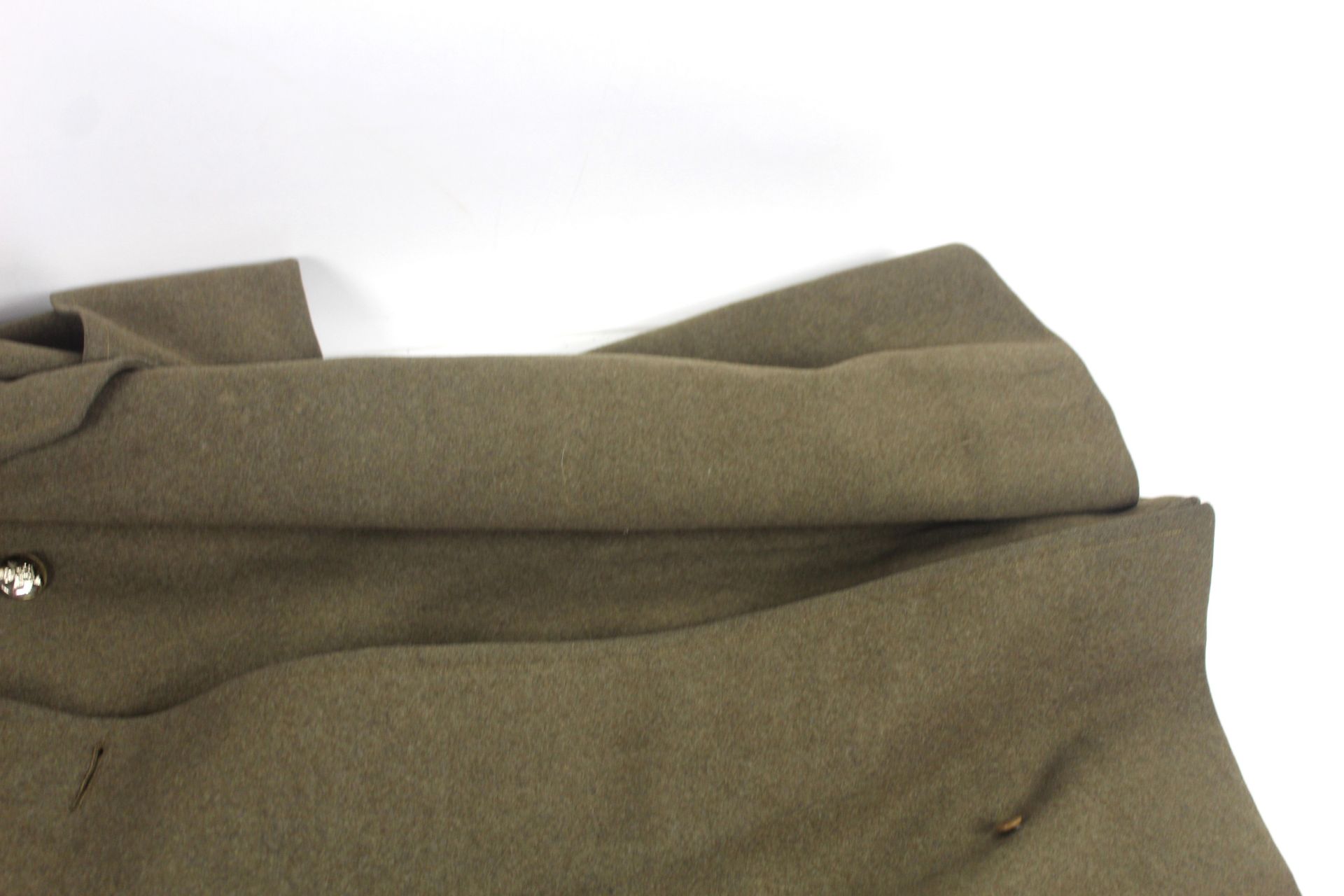 A WWII 1940 Patt battle dress blouse with R.A. Off - Image 5 of 32