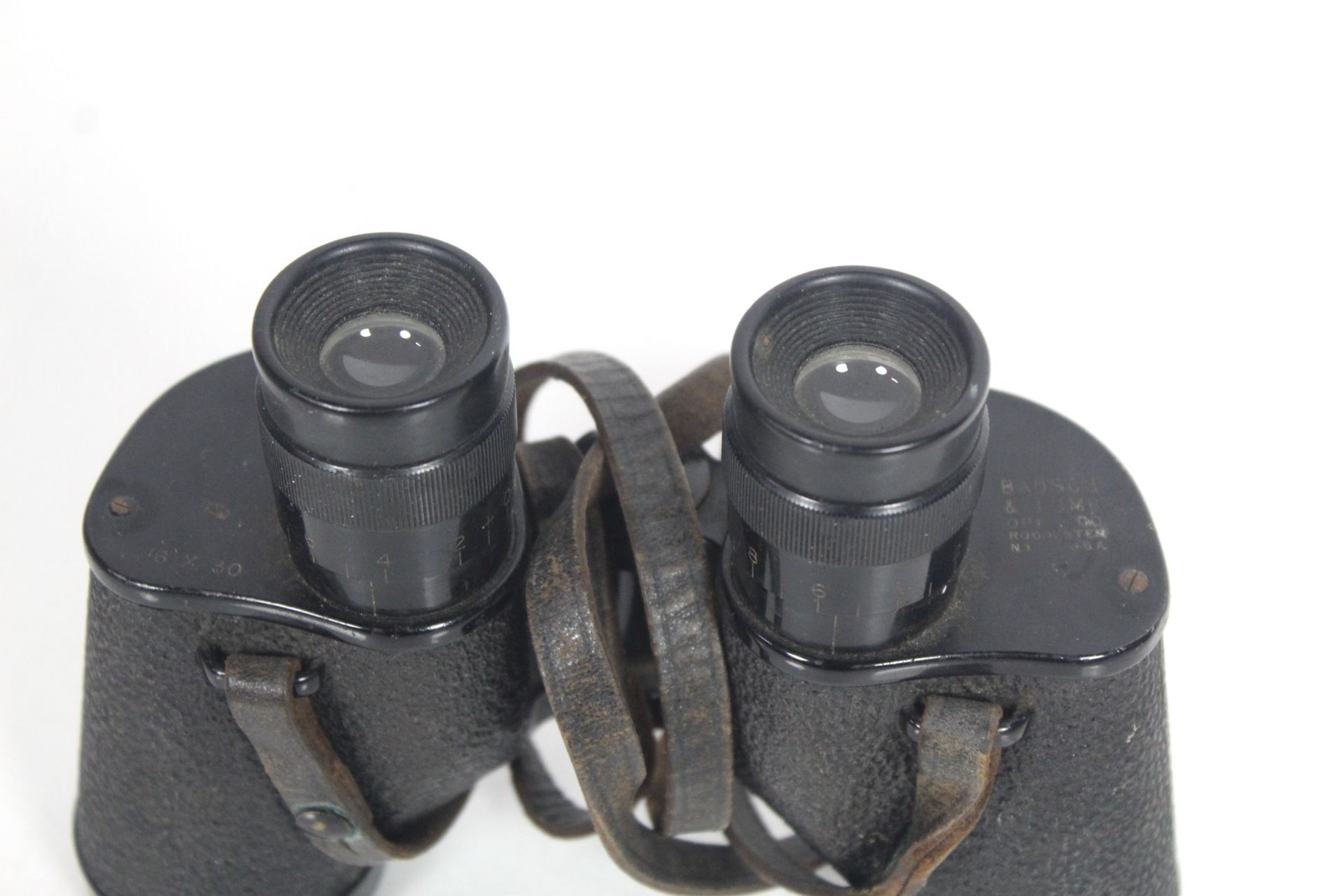 Two WWII era U.S.A. binoculars with a German pair - Image 9 of 19