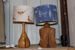 A Lincoln Cathedral oak table lamp and another tab