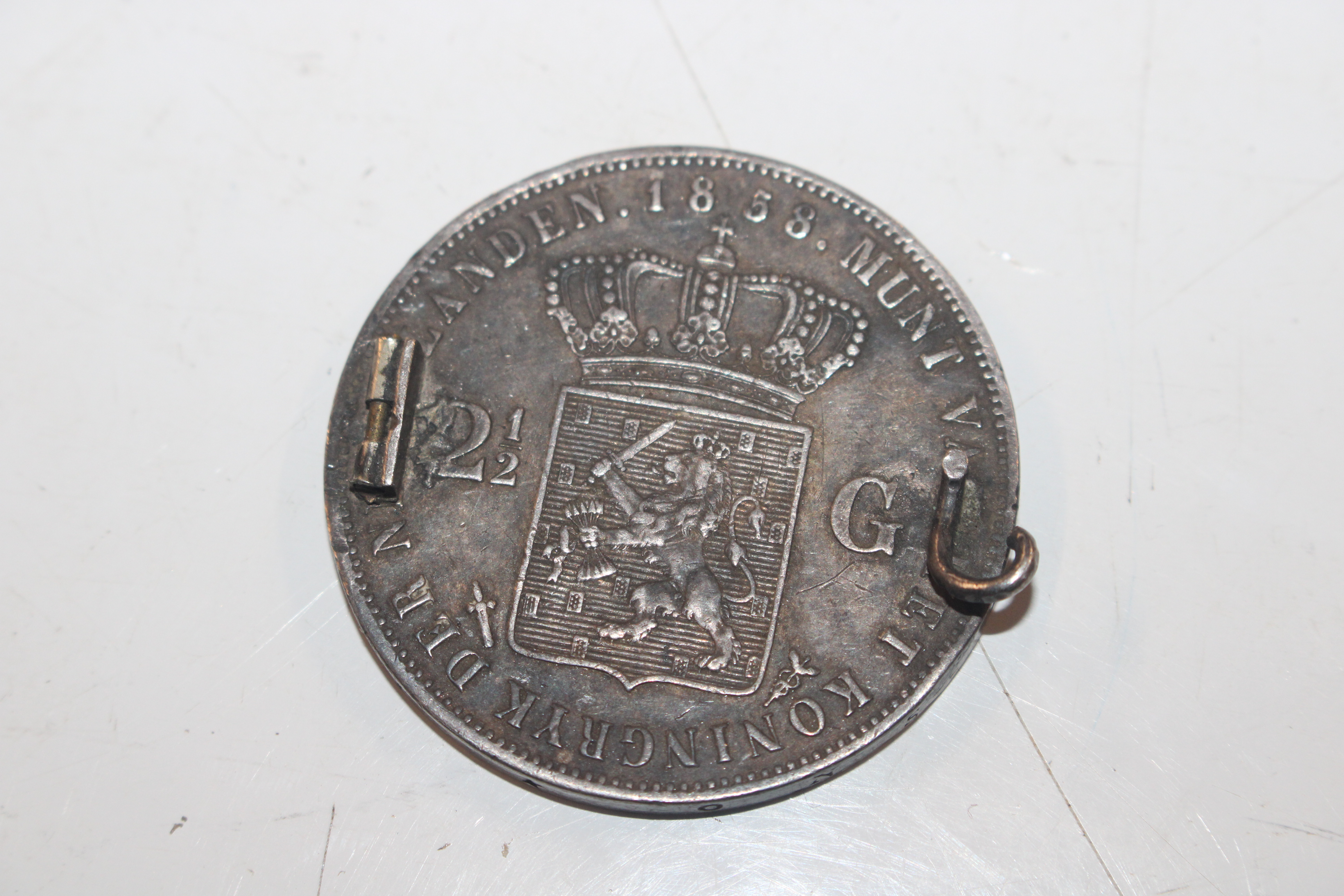 An 1889 Crown, an 1889 silver double Florin and ot - Image 3 of 5