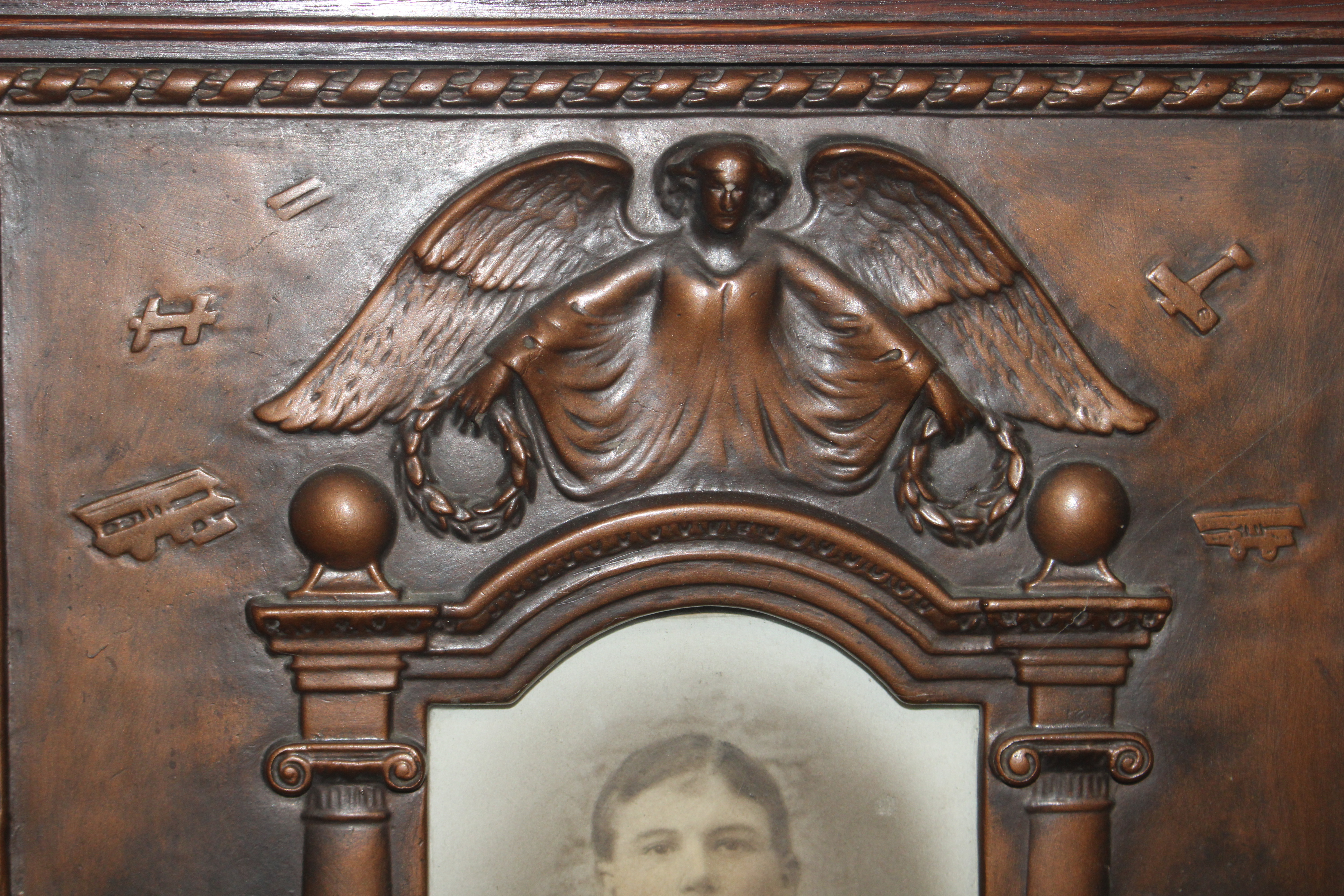 A WWI memorial frame with photo relating to Pvt. J - Image 3 of 5