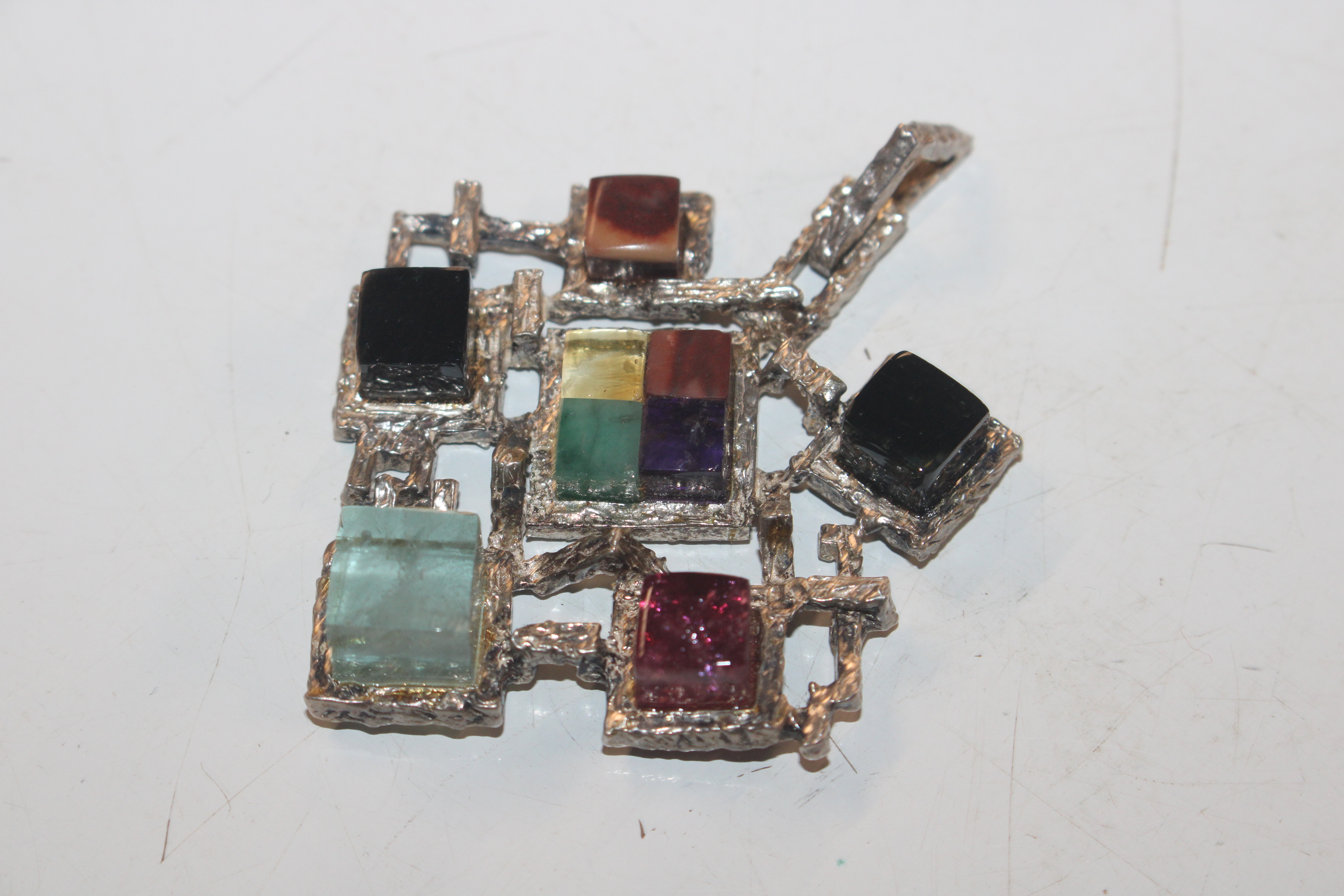 A white metal pendant marked 900 set with various - Image 6 of 14