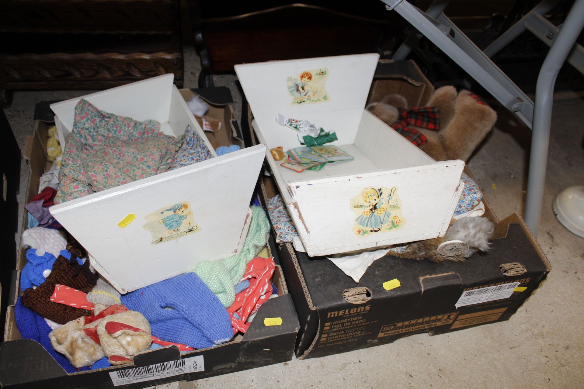 Five boxes containing various vintage dolls etc. - Image 2 of 3
