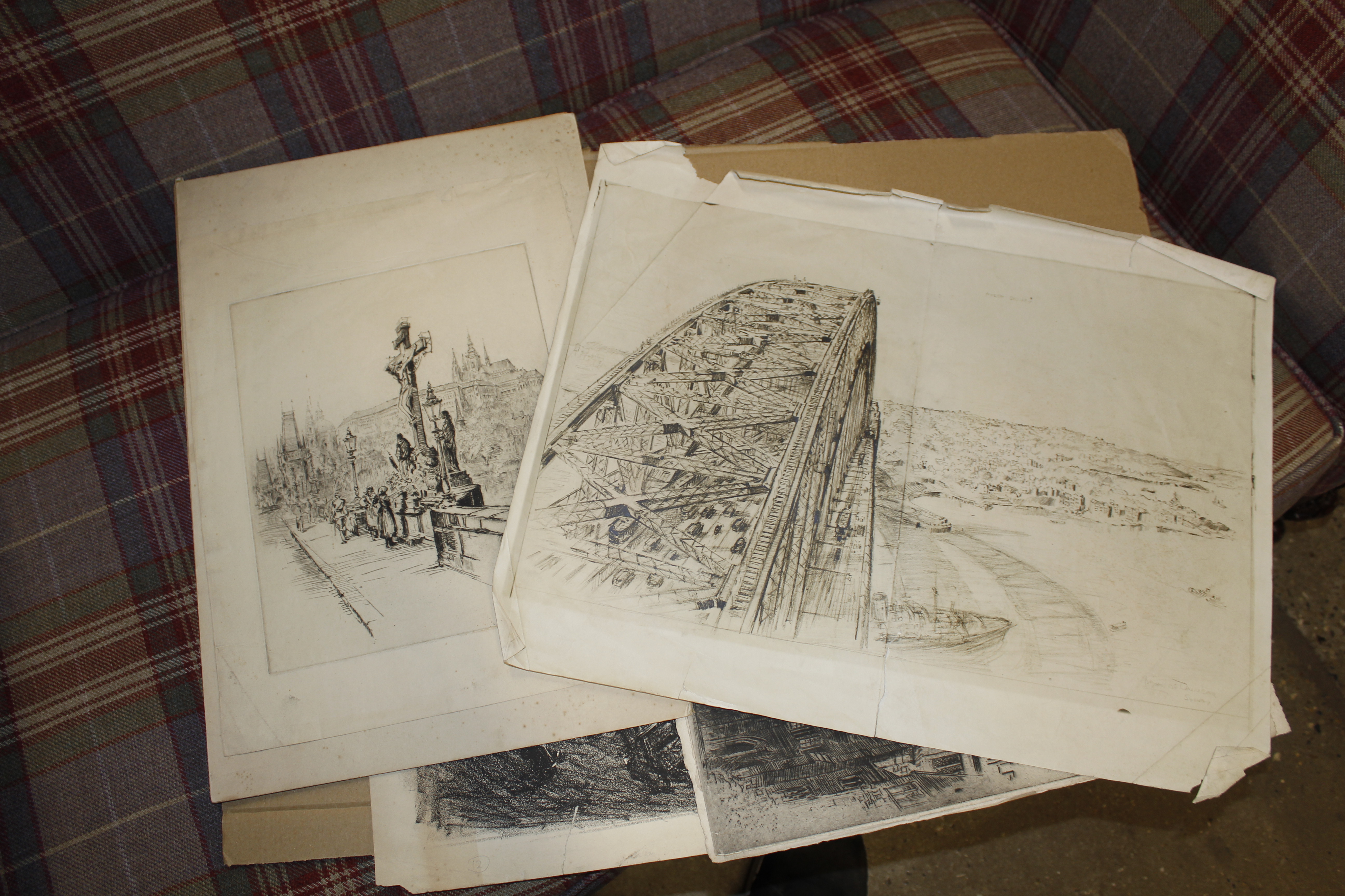 A quantity of engravings and prints - Bild 2 aus 2