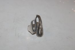 A 925 Hallmarked silver ring of modern design, rin