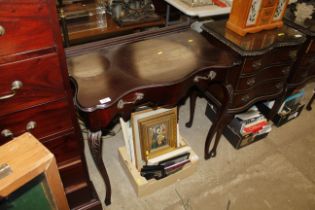 A Georgian style serpentine fronted hall table fit