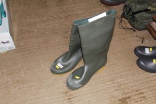 A pair of Administrator Wellington boots size 12 as new