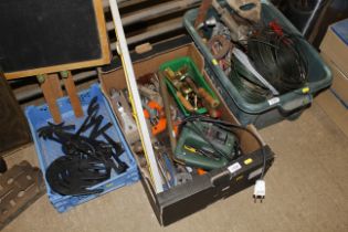 A box of various tools to include a Stanley No.5 p