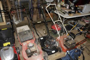 A petrol lawnmower with Briggs & Stratton 148cc engine