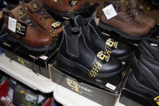A pair of Grafters work boots size 8 as new