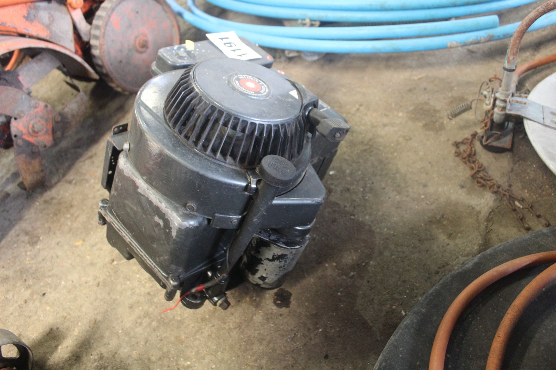 8HP Briggs and Stratton engine. - Image 3 of 3