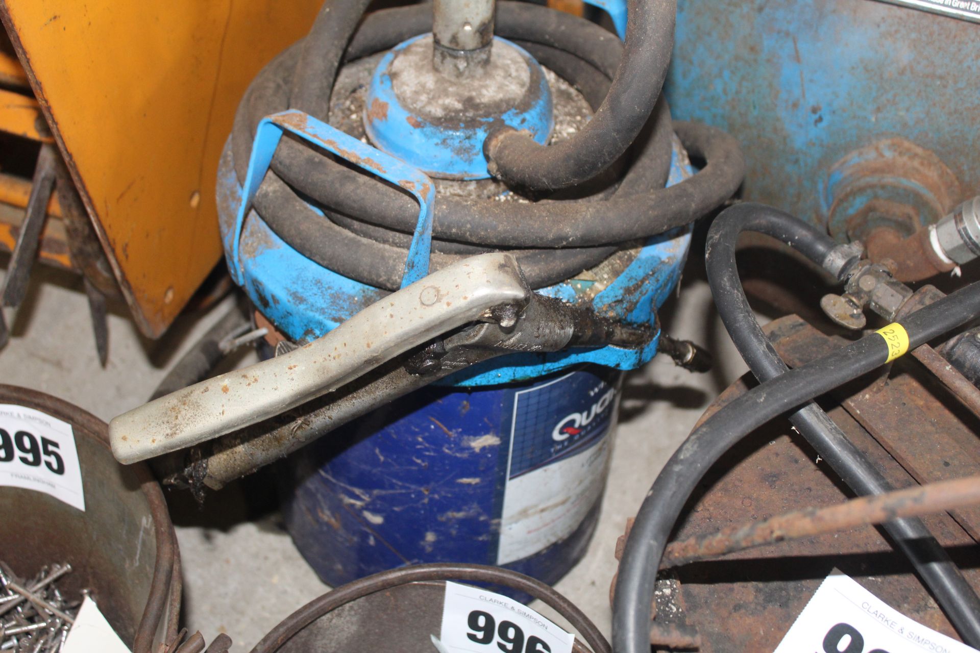 Grease bucket and pump. - Image 4 of 5