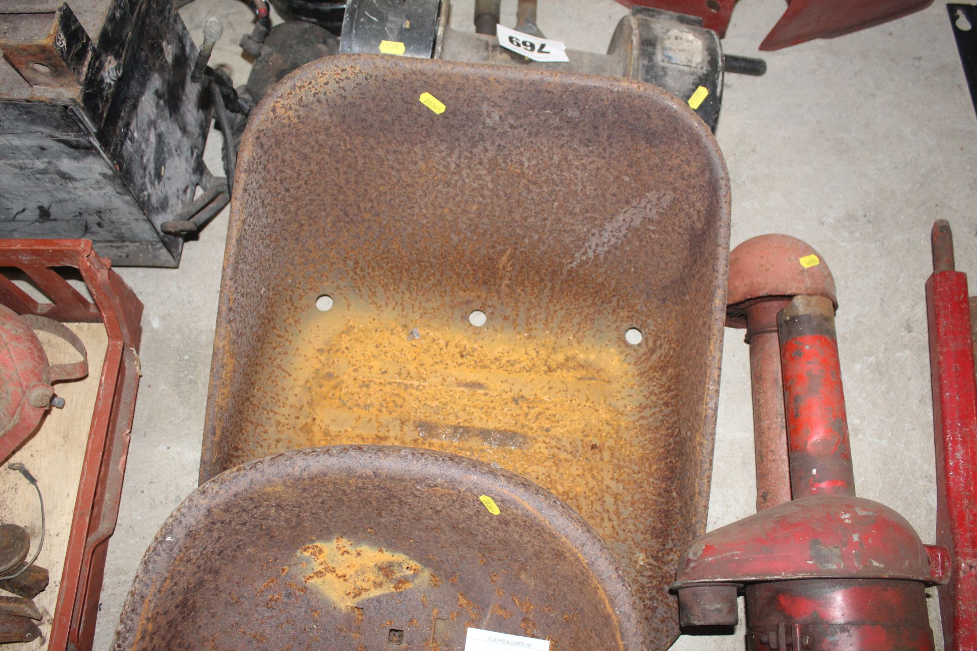 Various implement seats. - Image 3 of 3