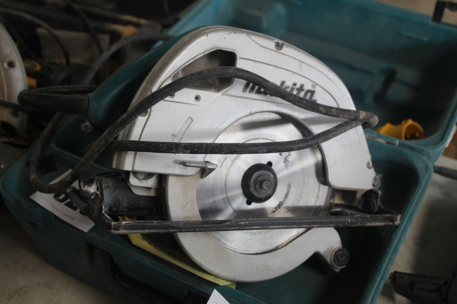 Makita 110v circular saw. - Image 3 of 3