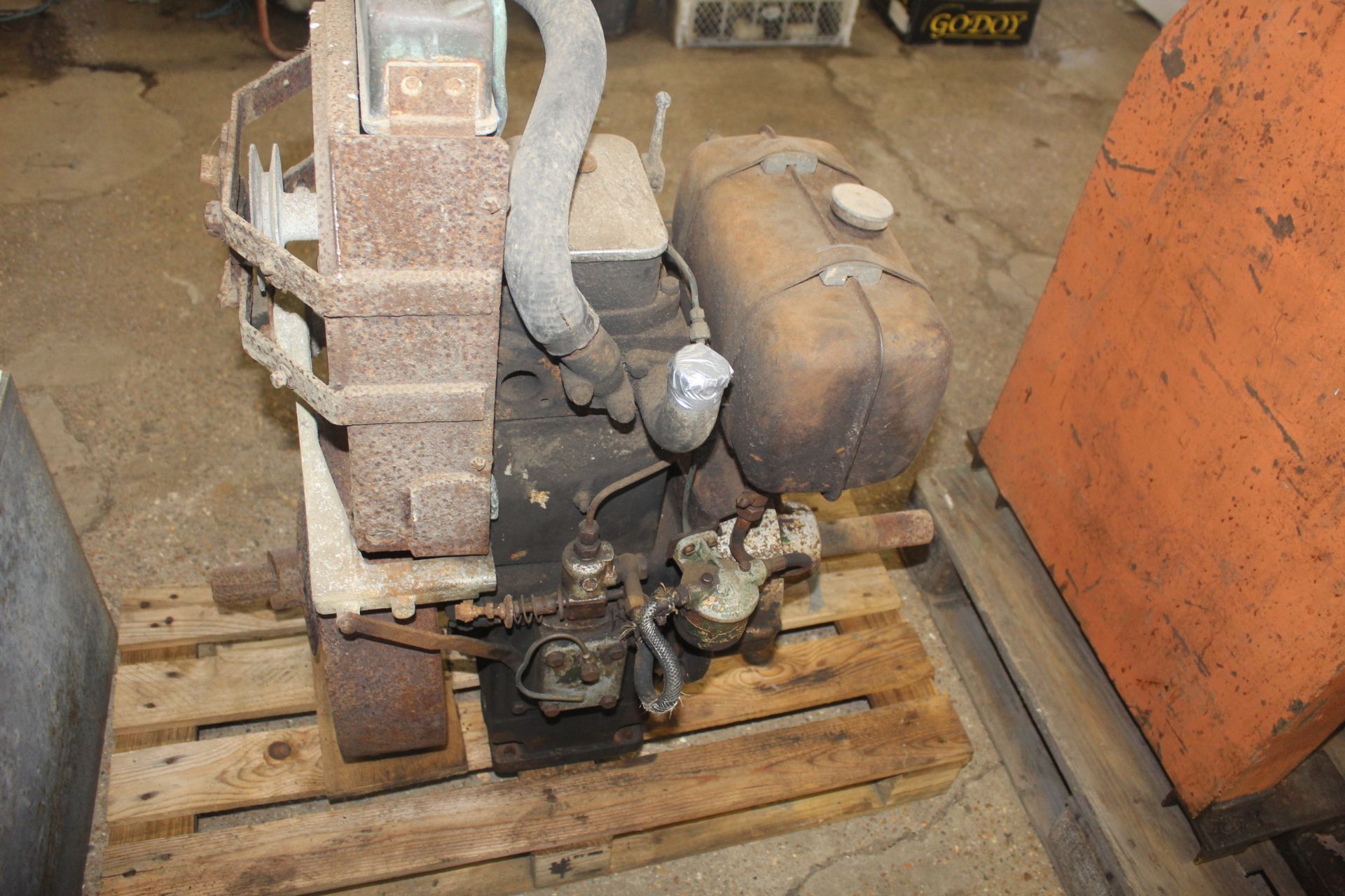 Petter AV1 diesel 5bhp water cooled stationary engine. With radiator and fan. For restoration. V - Image 7 of 8