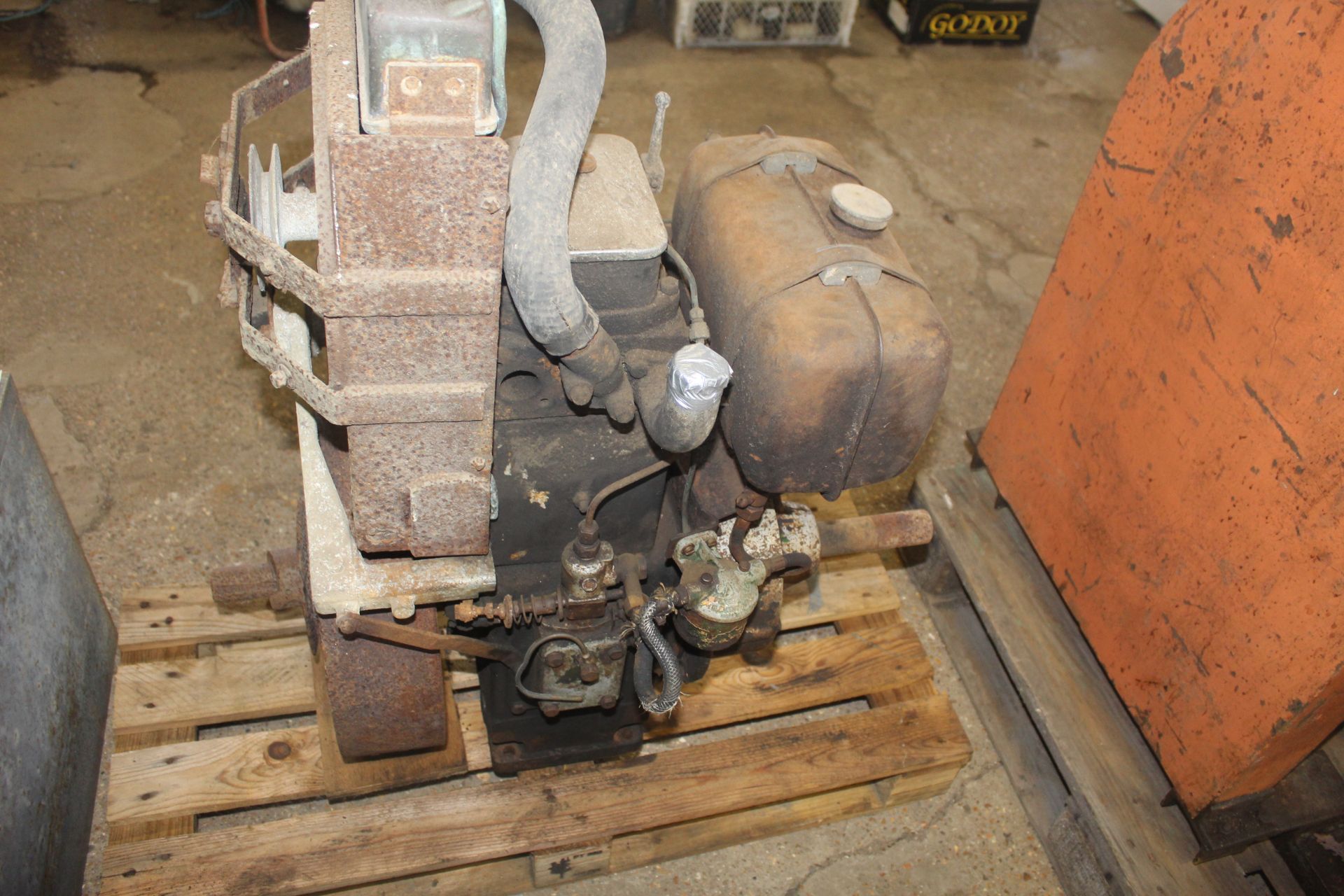 Petter AV1 diesel 5bhp water cooled stationary engine. With radiator and fan. For restoration. V - Bild 7 aus 8