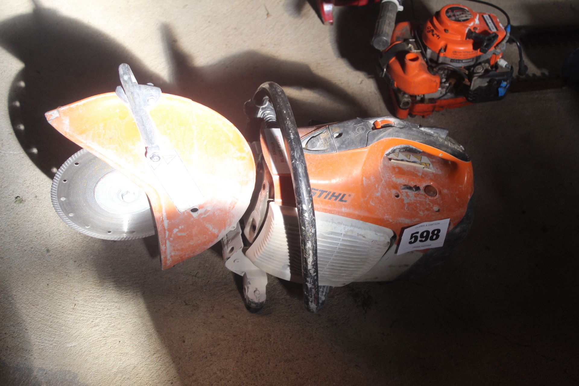 Stihl petrol disc cutter. TS 420 For sale on behalf of the Liquidators. V