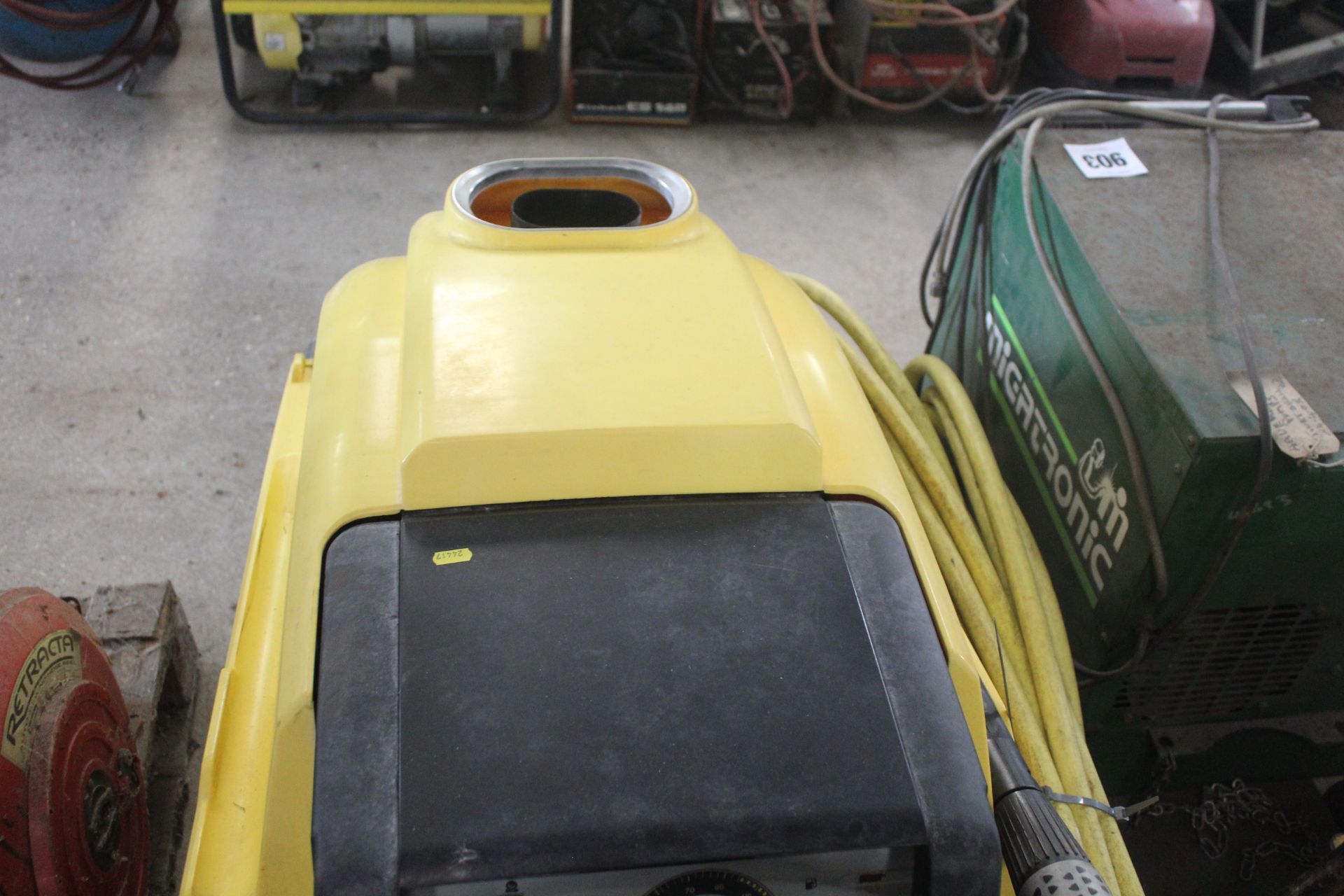 Karcher steam cleaner. With long hose. Recently serviced. Manual held. - Image 8 of 17