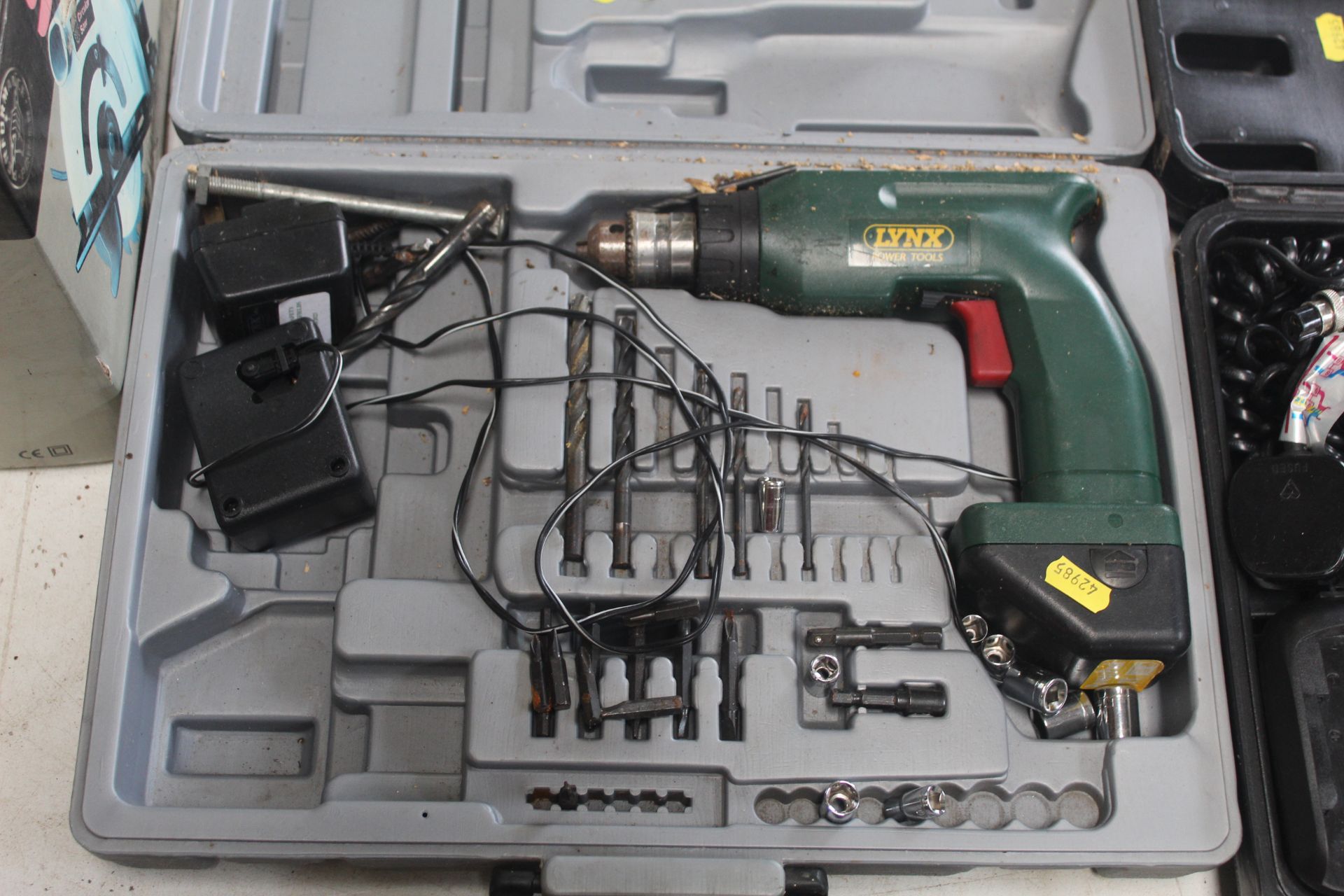 Lynx cordless drill. V