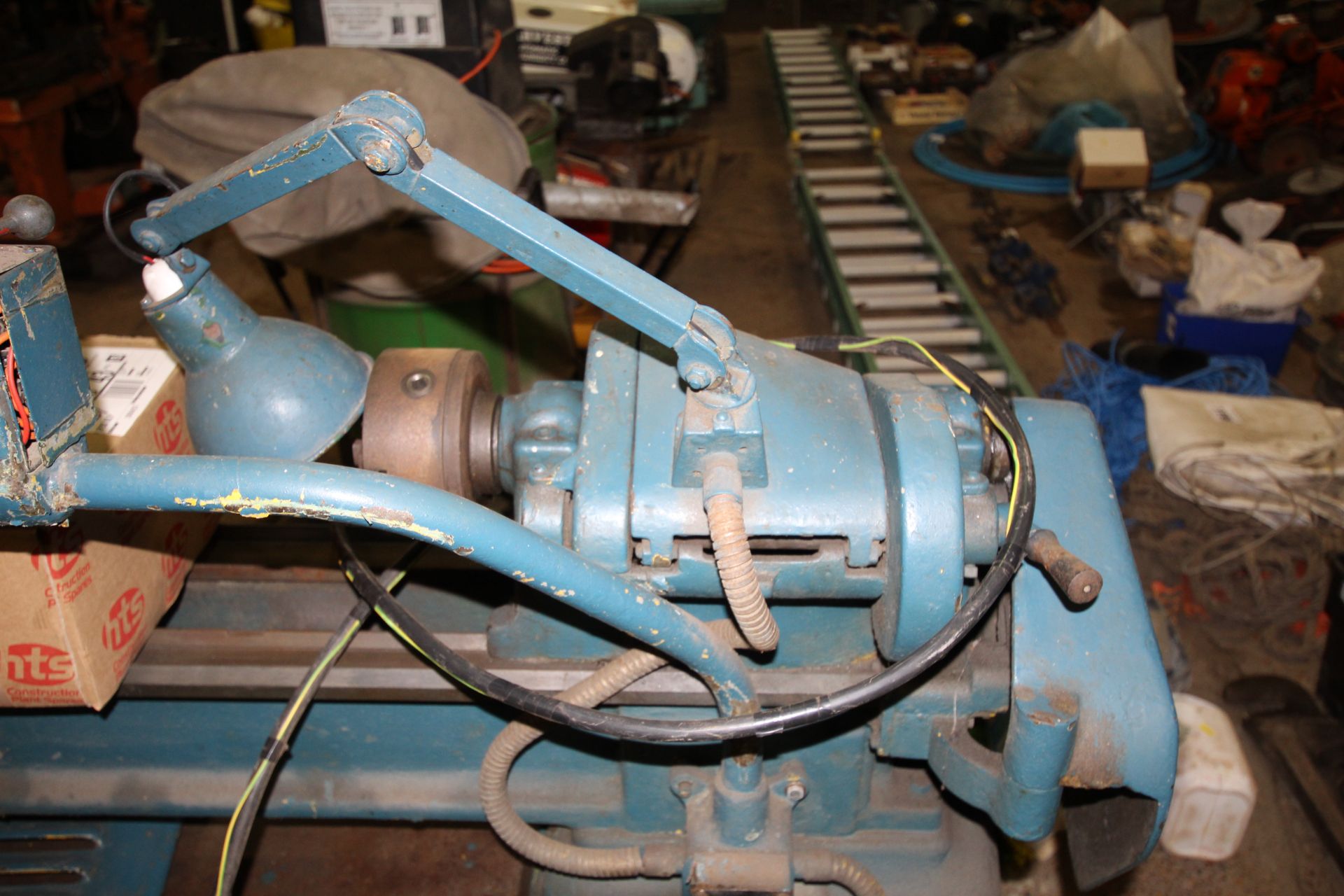 Southlands metal working lathe. With 2.5ft bed and some tooling. - Image 9 of 15