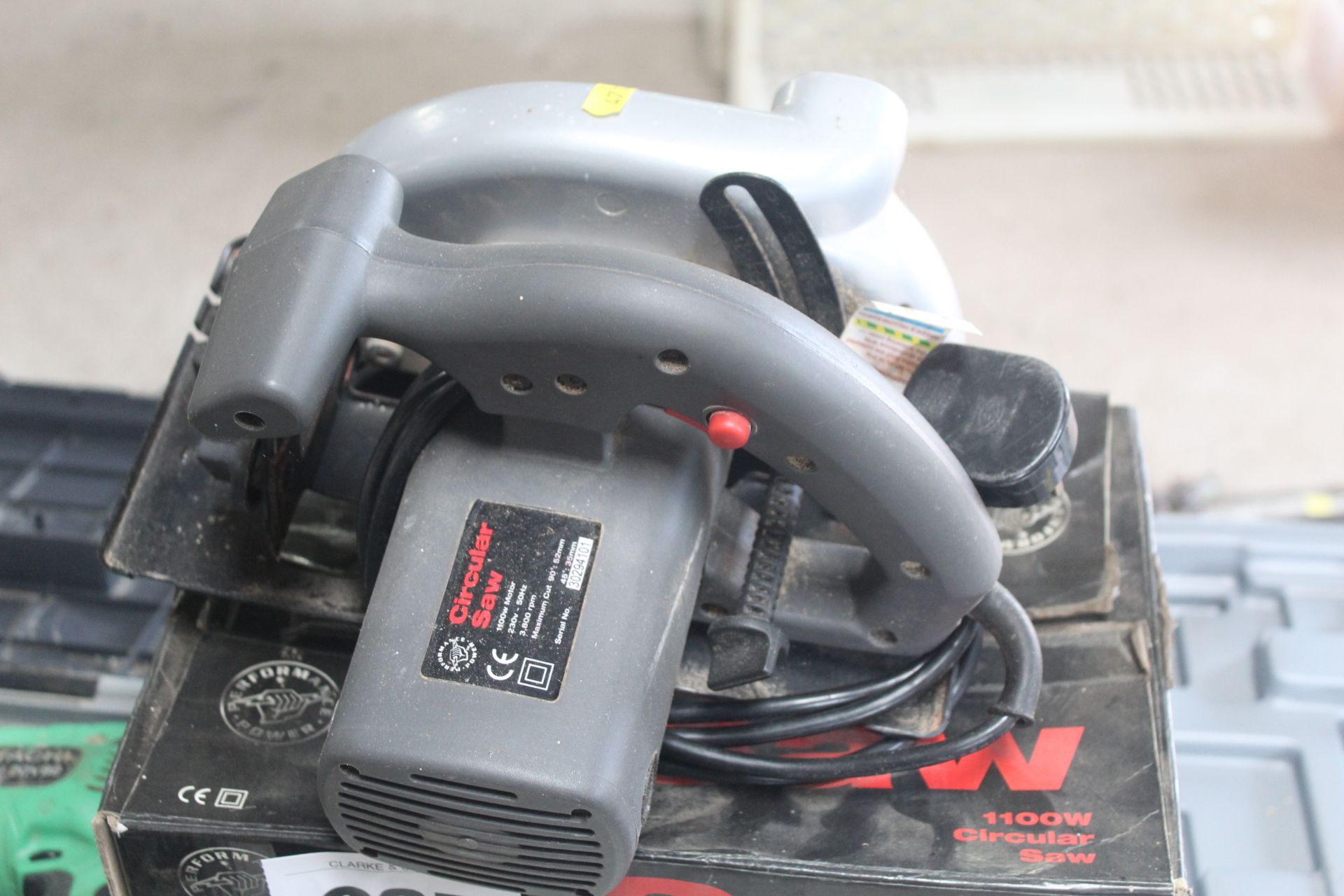 240v circular saw. - Image 3 of 4