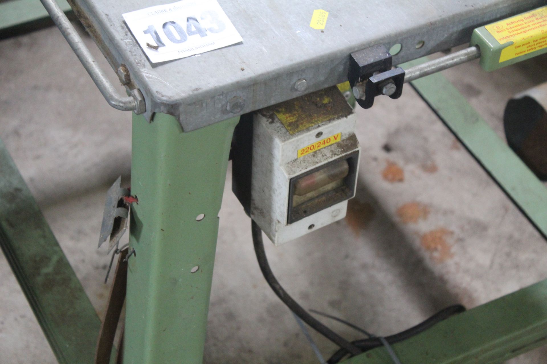 240v saw bench. - Image 4 of 6