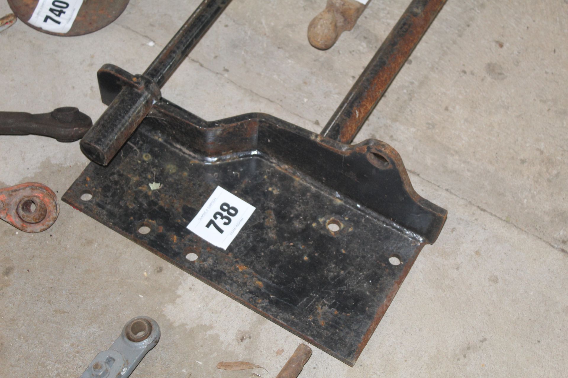 Chilton/ MX loader brackets. - Image 2 of 3