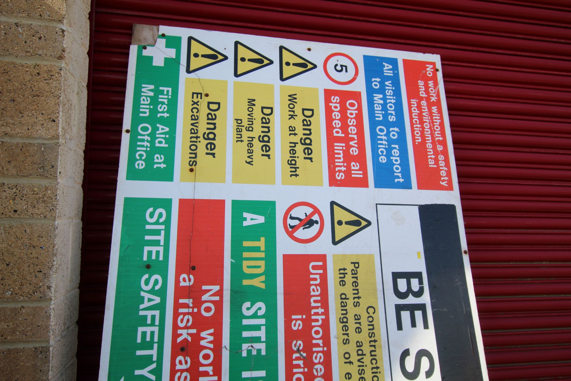 2x 8ft x 4ft Site safety signs. - Image 4 of 5