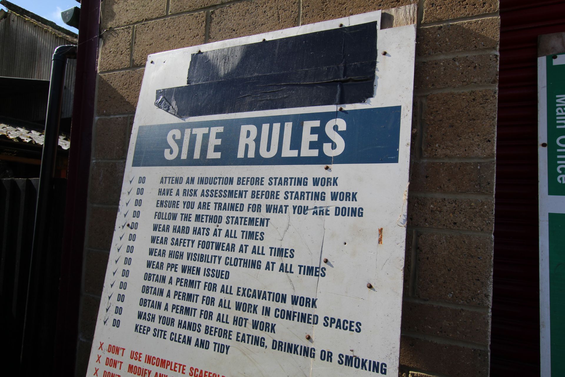 2x 8ft x 4ft Site safety signs. - Image 2 of 5