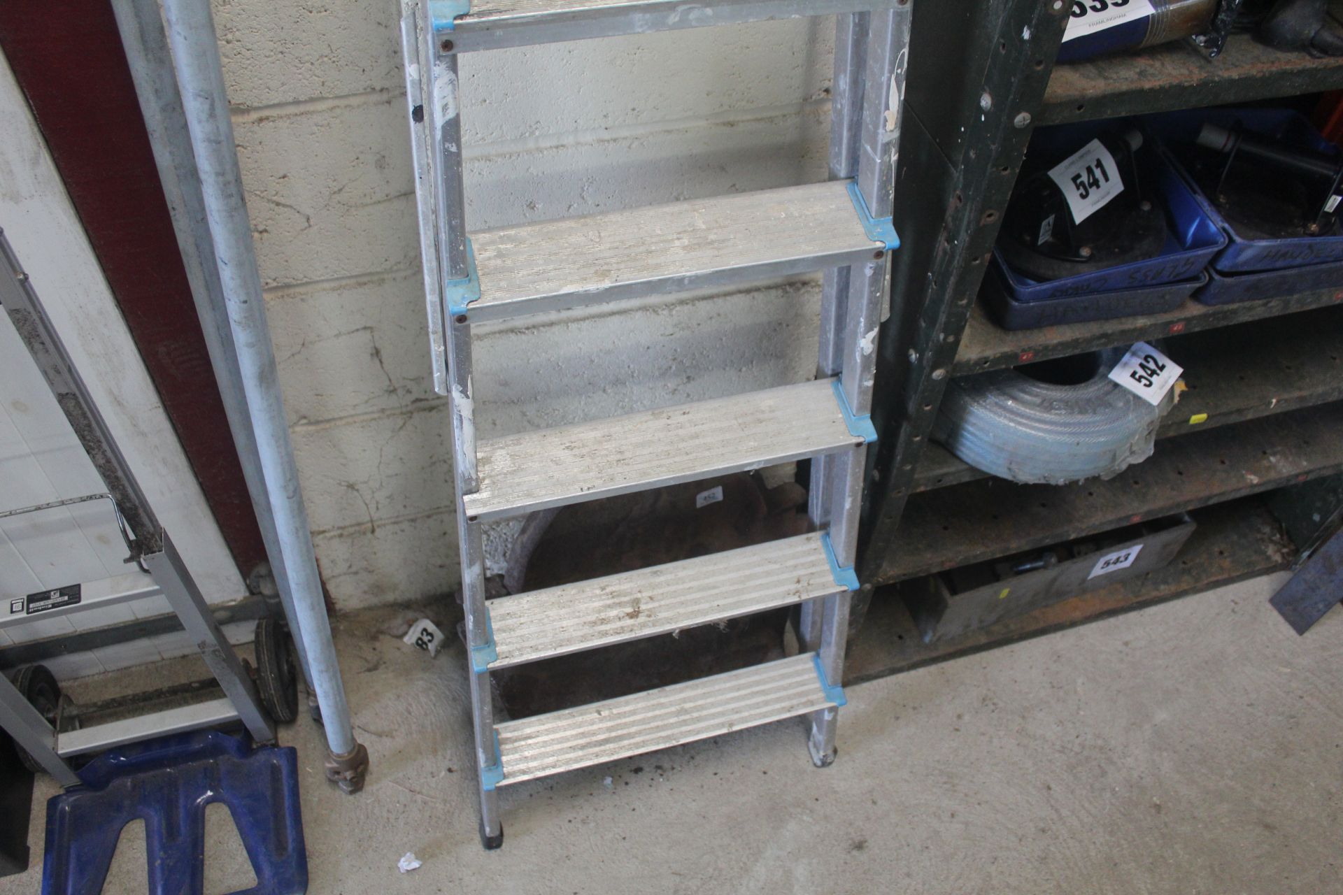 Step ladder. - Image 3 of 3